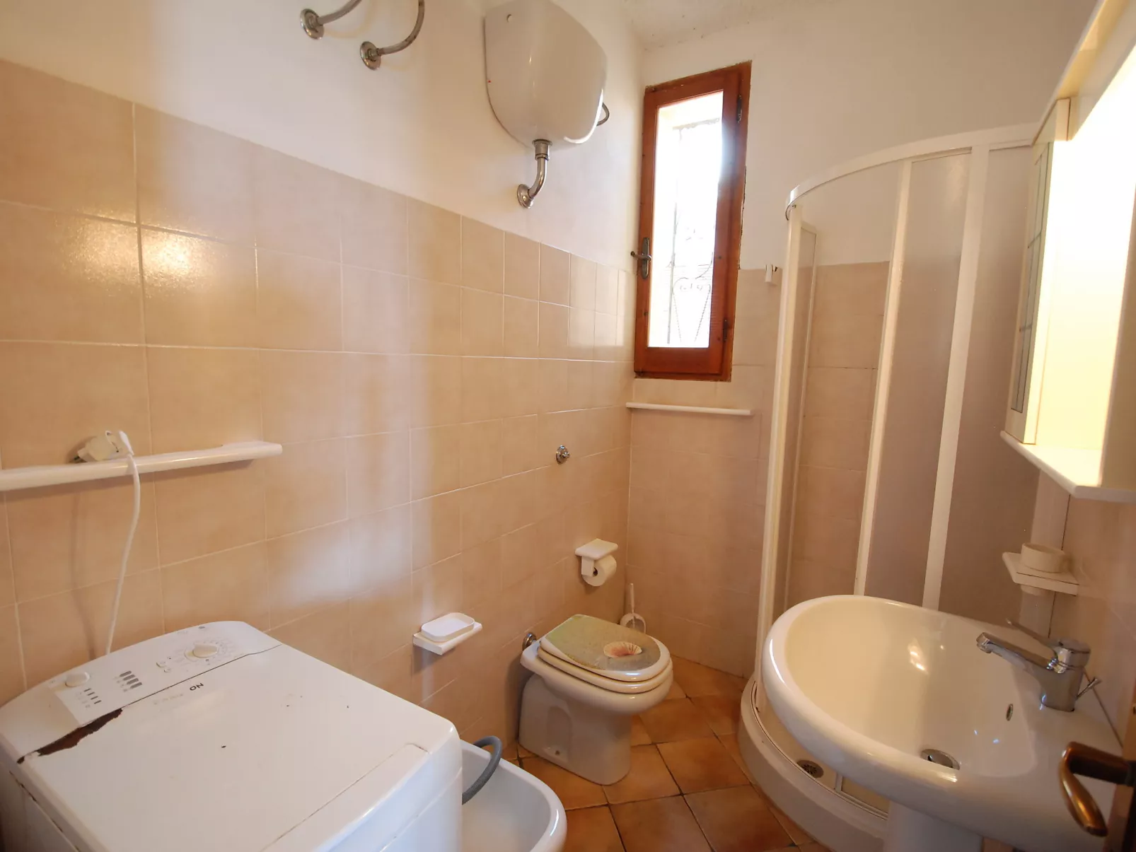 Belvedere Bilo-Inside