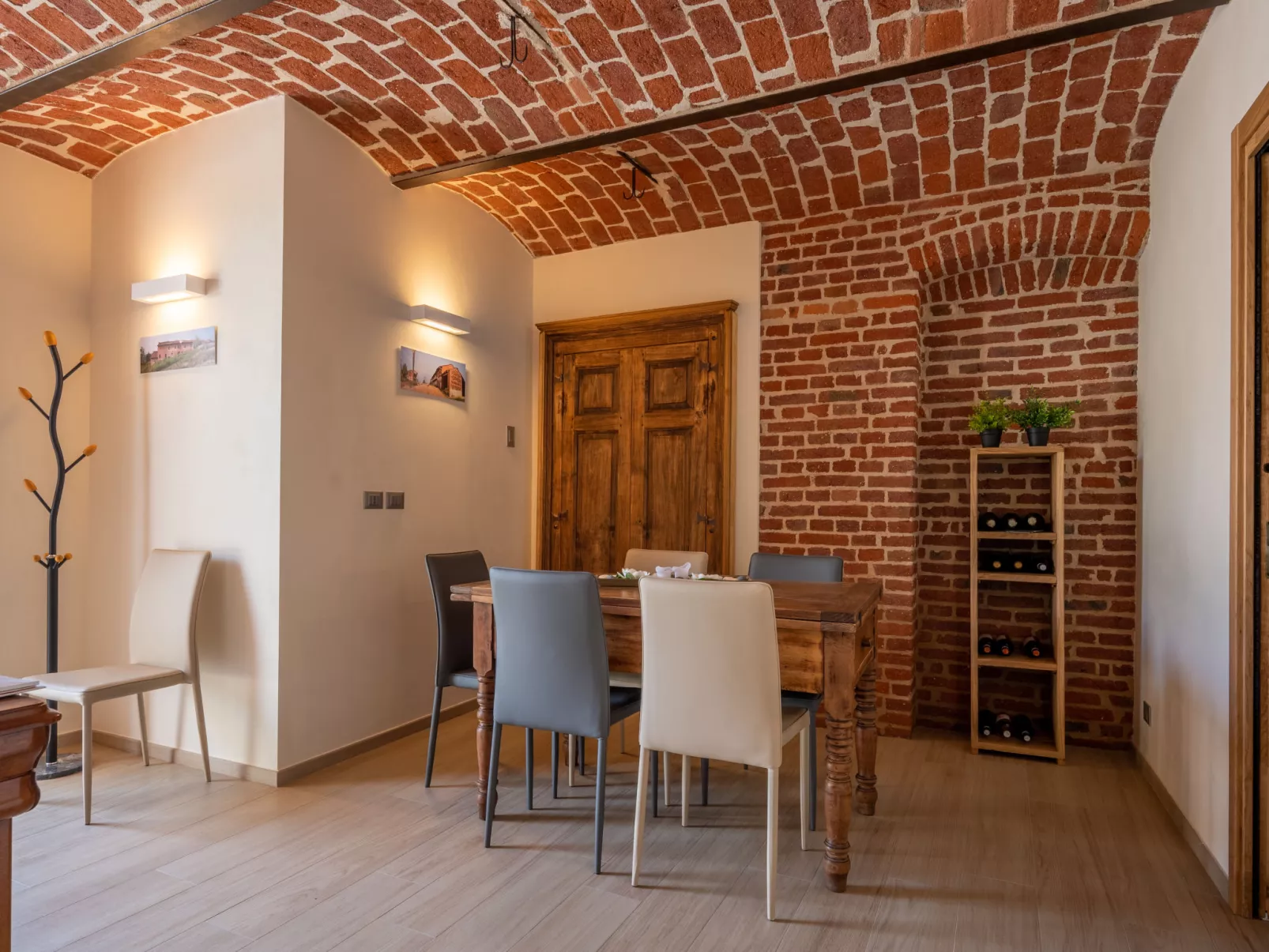 Bricco delle Rondini-Inside