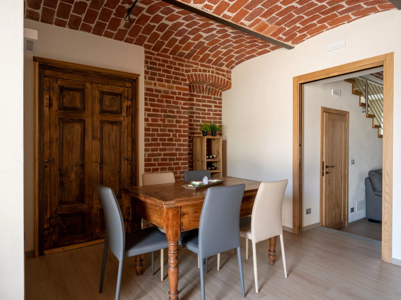 Bricco delle Rondini-Inside