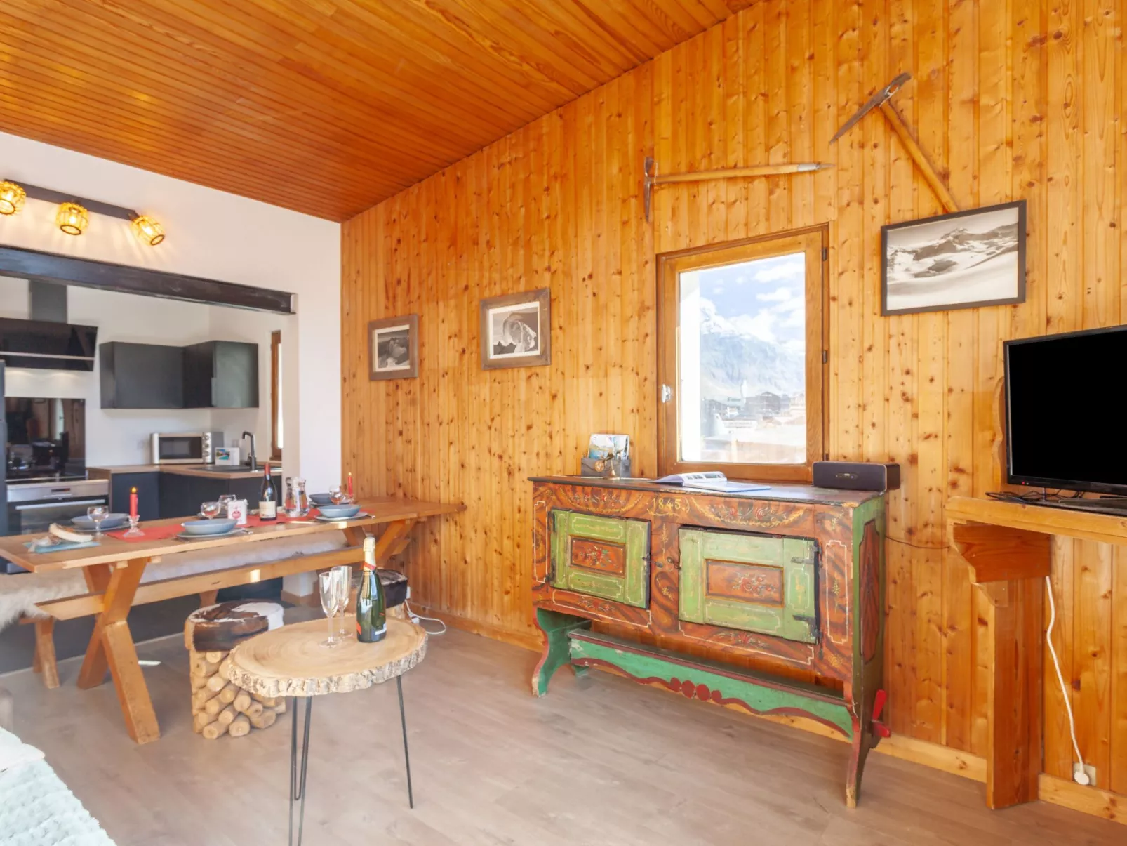 Le Grande Motte (Le Lac)-Inside