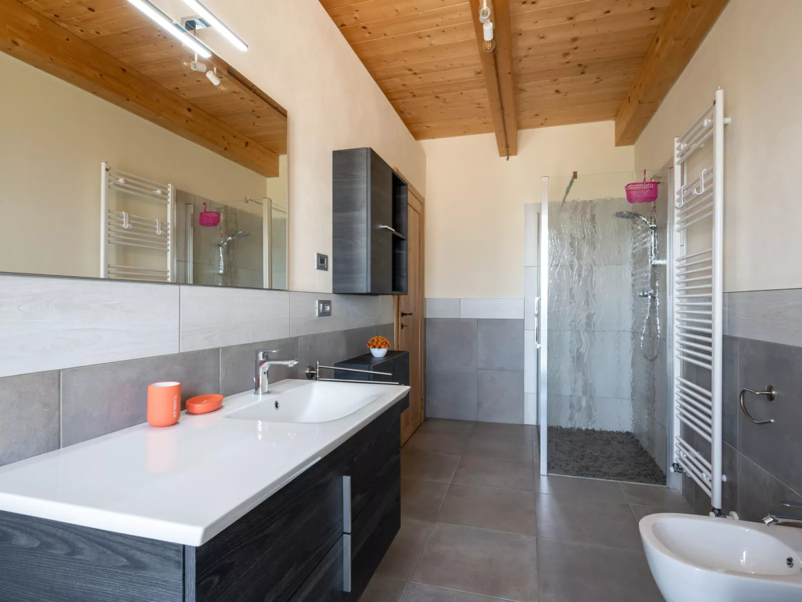 Bricco delle Rondini-Inside