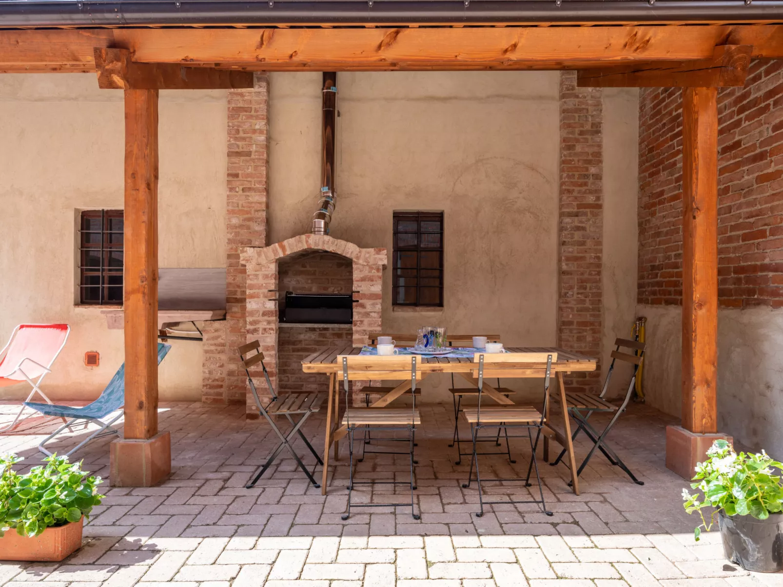 La Quercia-Outside