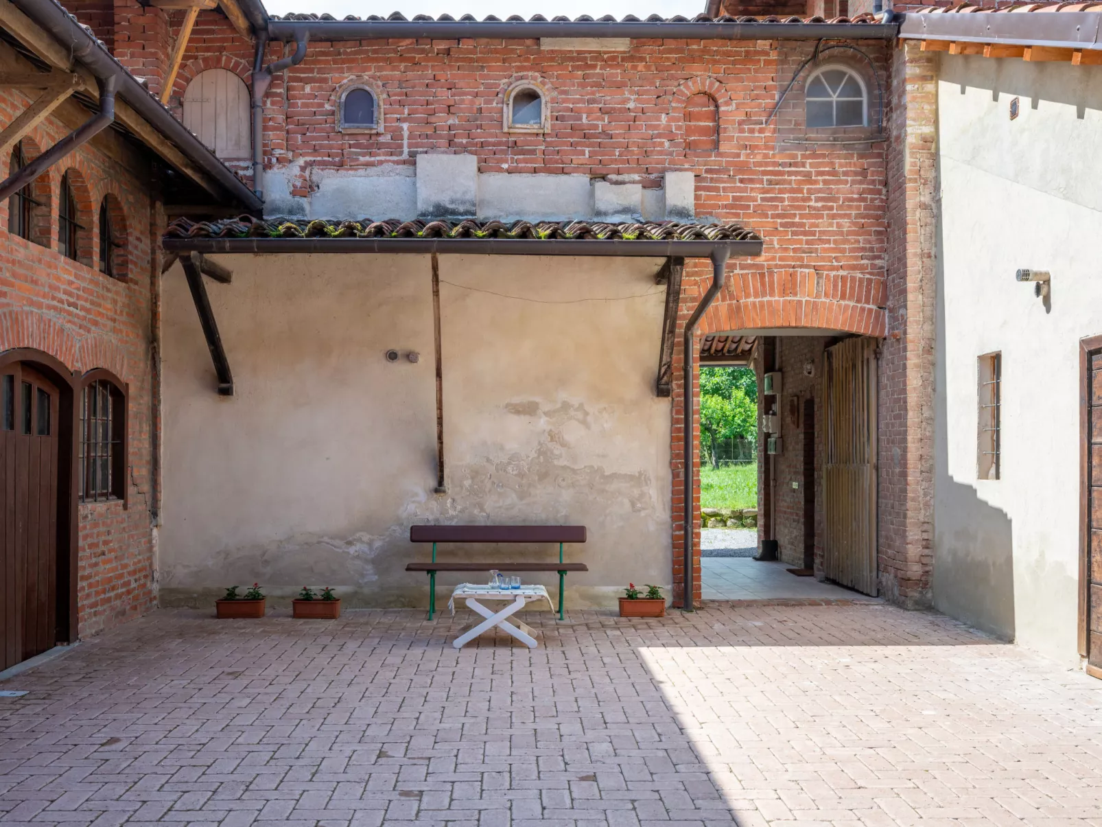 Il Tiglio-Outside