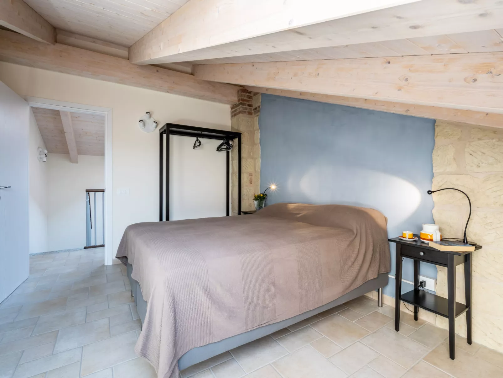 Casa Chiara (SIC400)-Inside