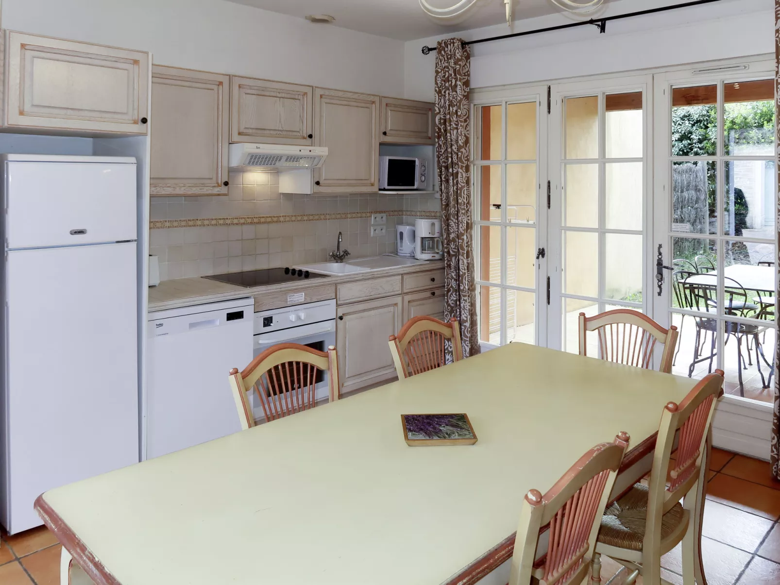 Domaine de Fayence M4K-Inside