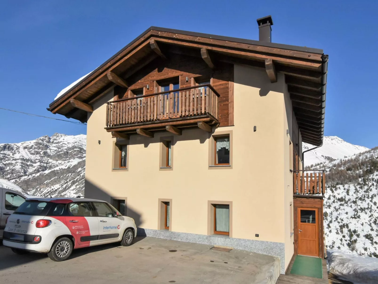 Casa Cantoni-Outside