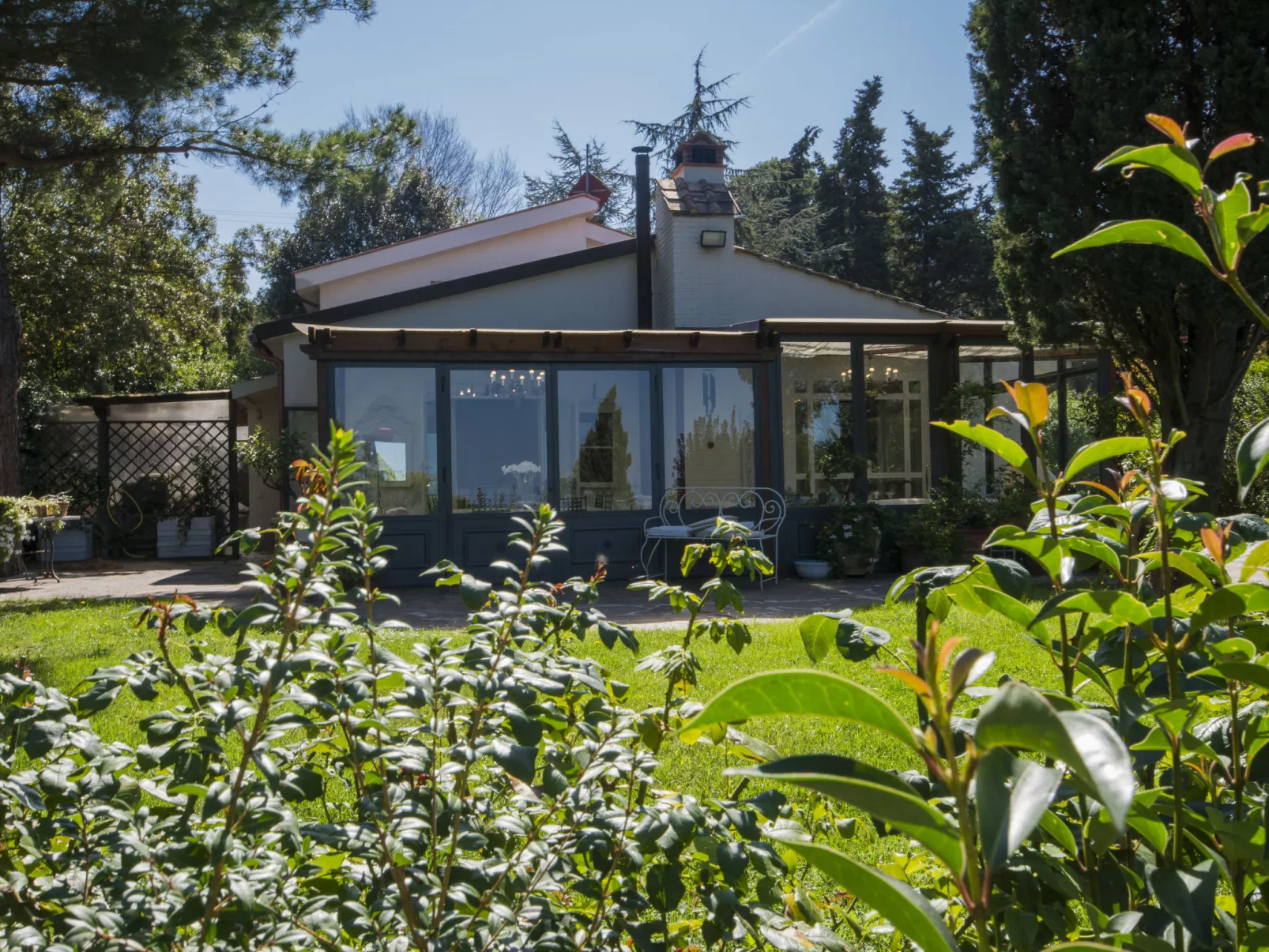 La Casa Vivente-Outside