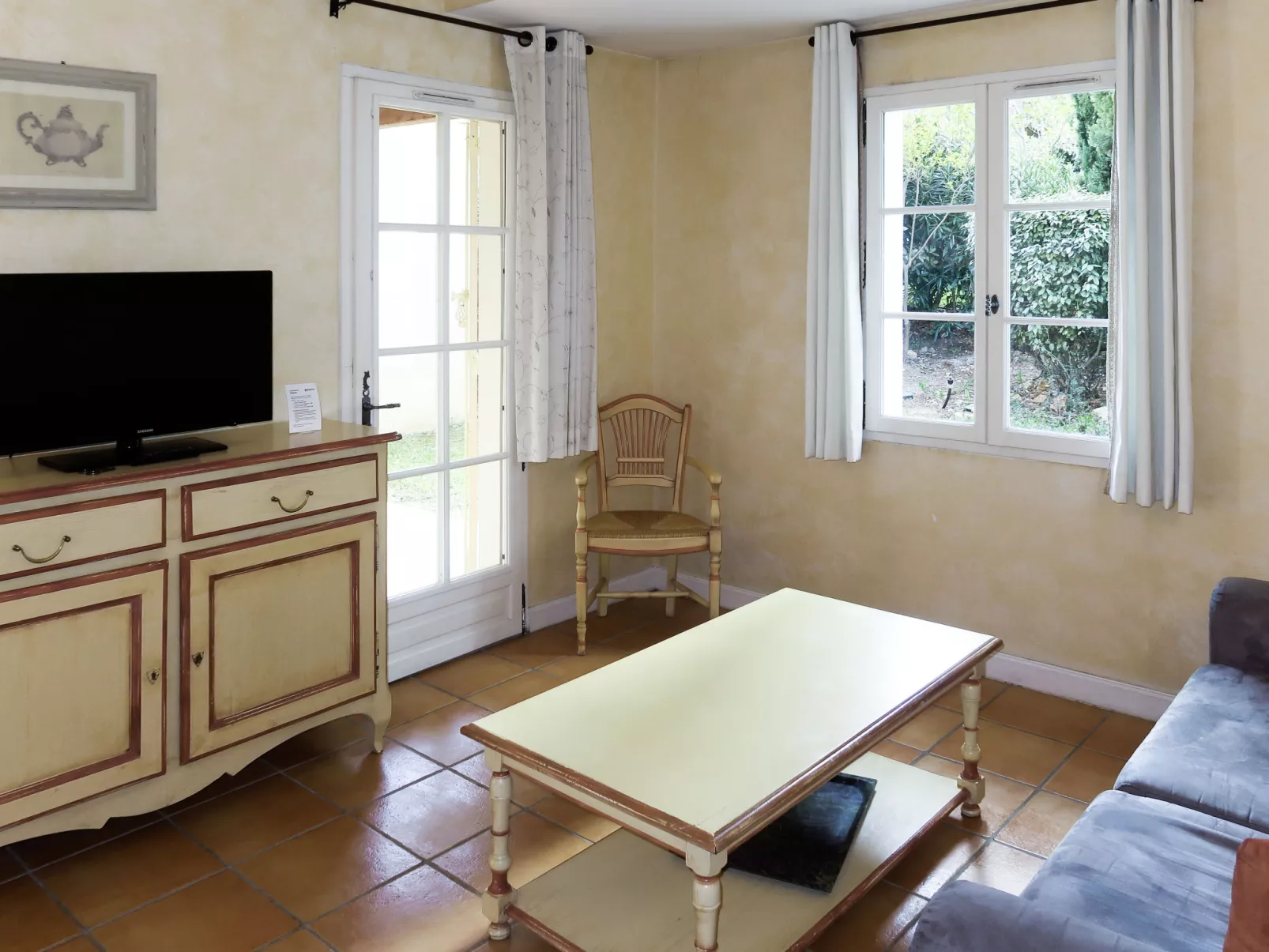 Domaine de Fayence M24-Inside