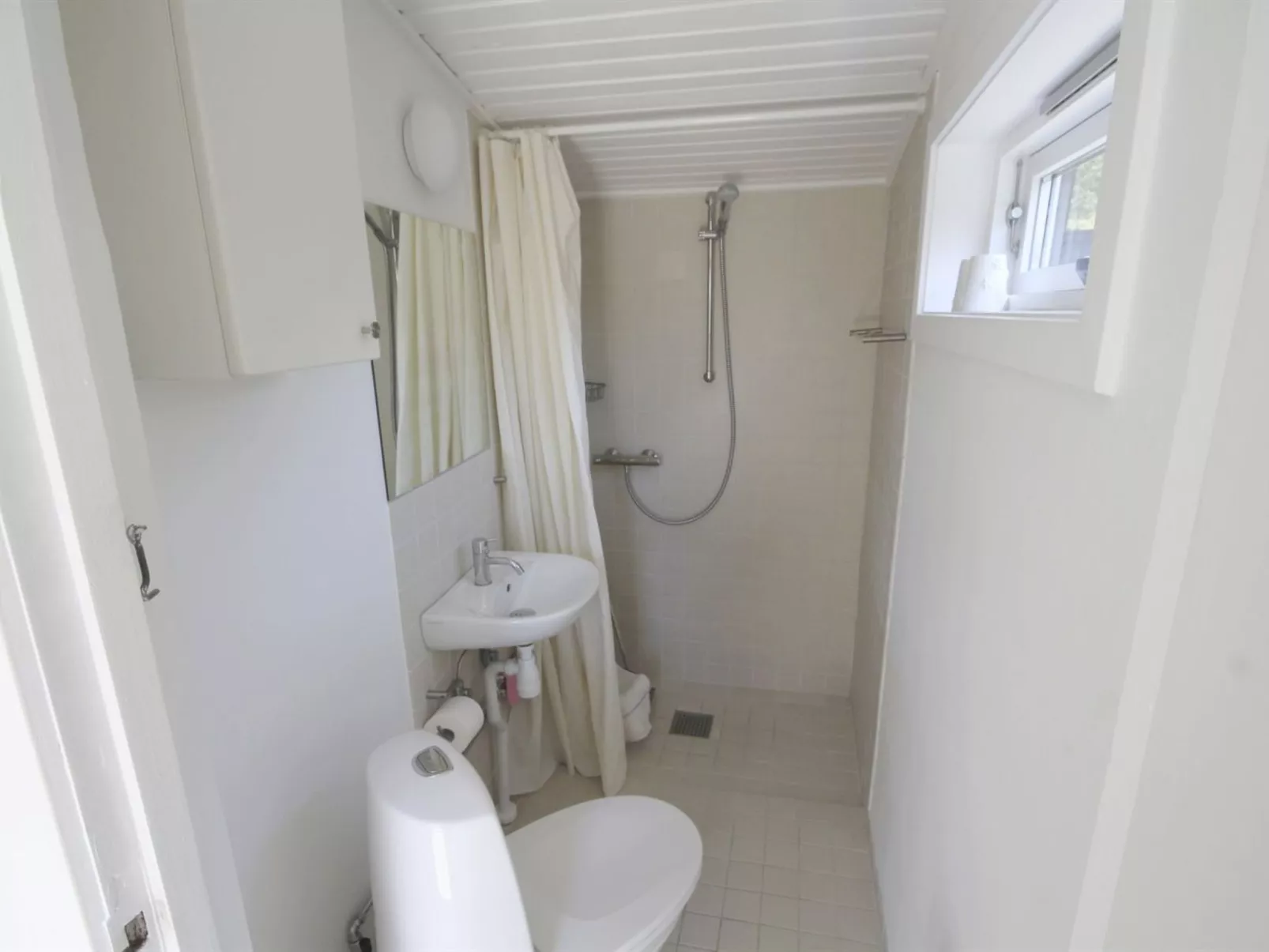 "Evert" - 250m from the sea-Drinnen