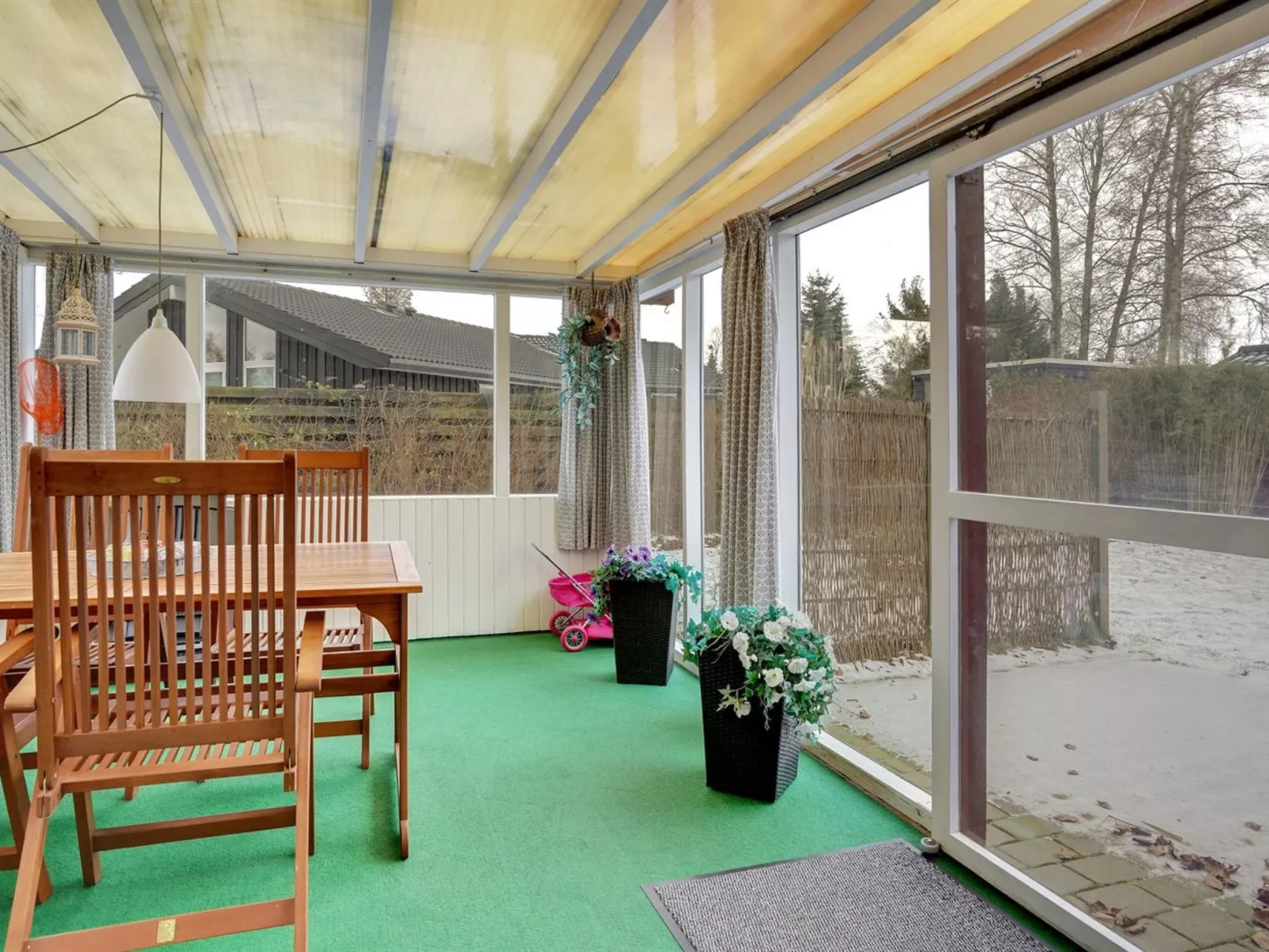 "Winona" - 300m from the sea-Inside