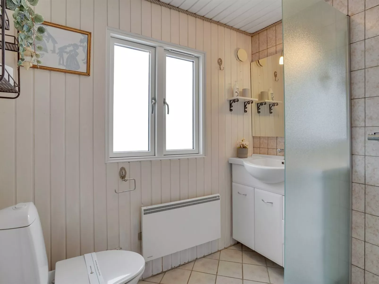 "Winona" - 300m from the sea-Inside