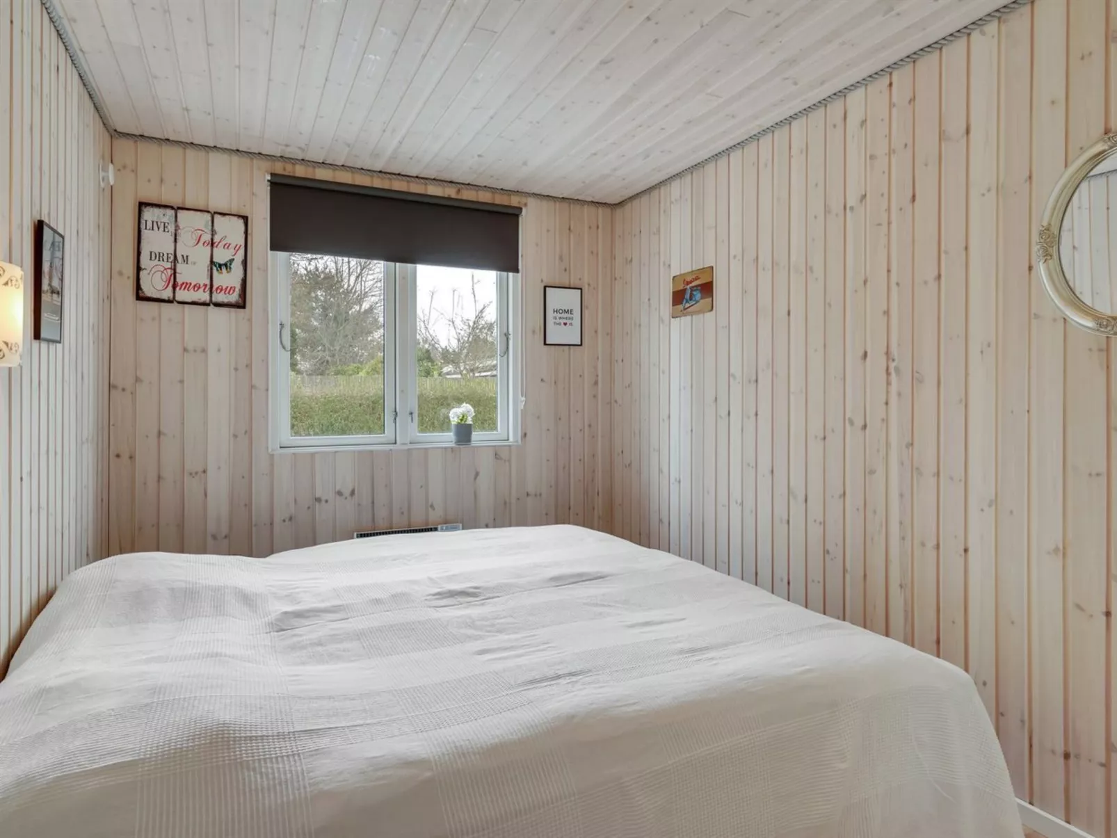"Winona" - 300m from the sea-Outside
