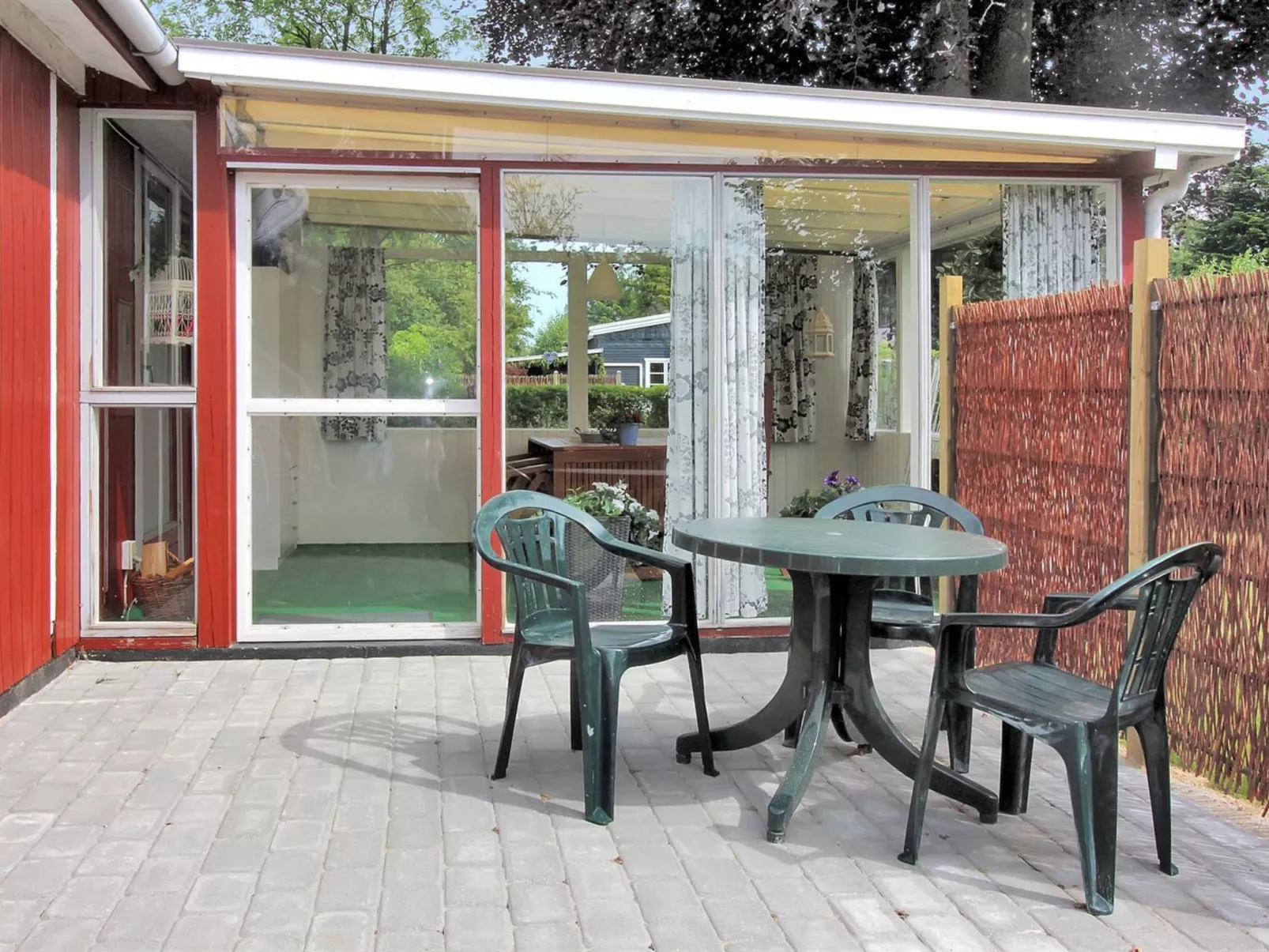 "Winona" - 300m from the sea-Inside