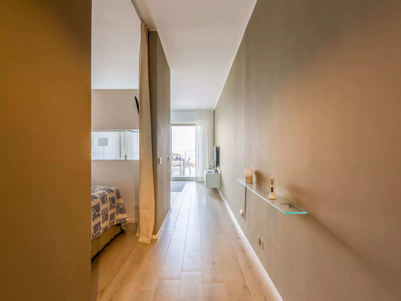 Calandre Suite-Inside