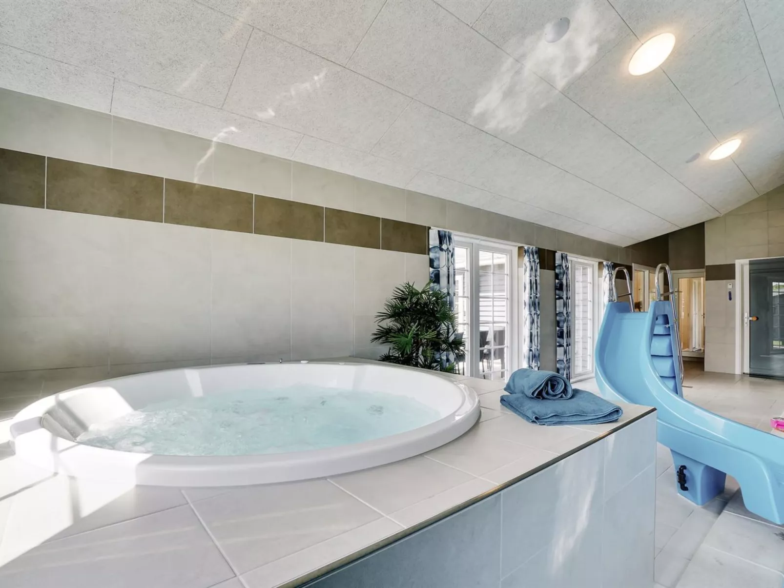 "Damita" - 350m from the sea-Inside