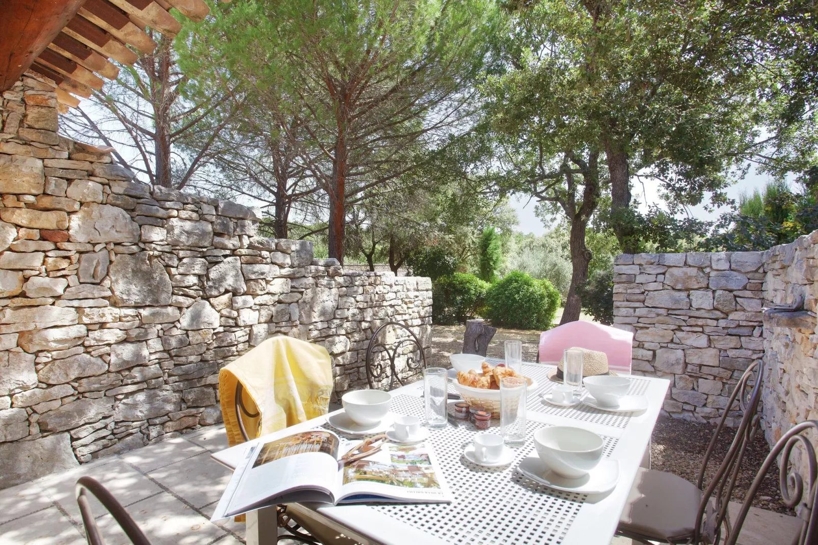 La Bastide des Chênes 3-Terrace balcony