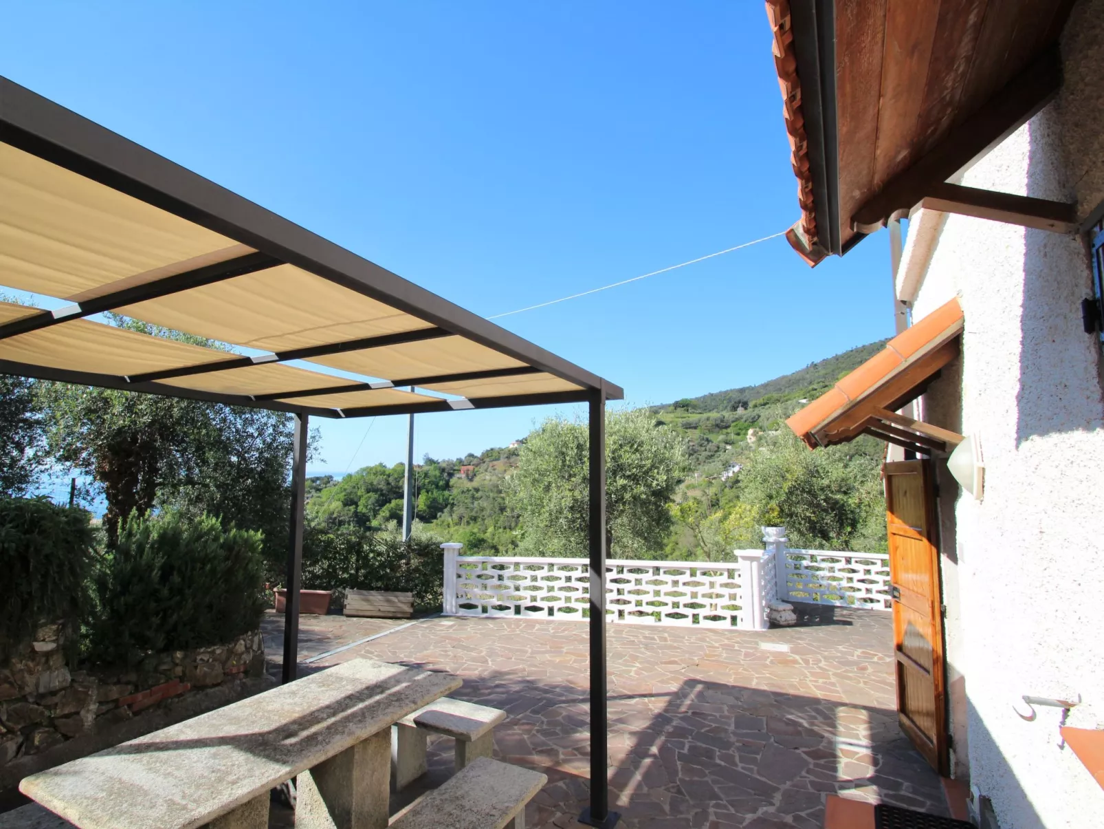 Casa Nueva-Outside