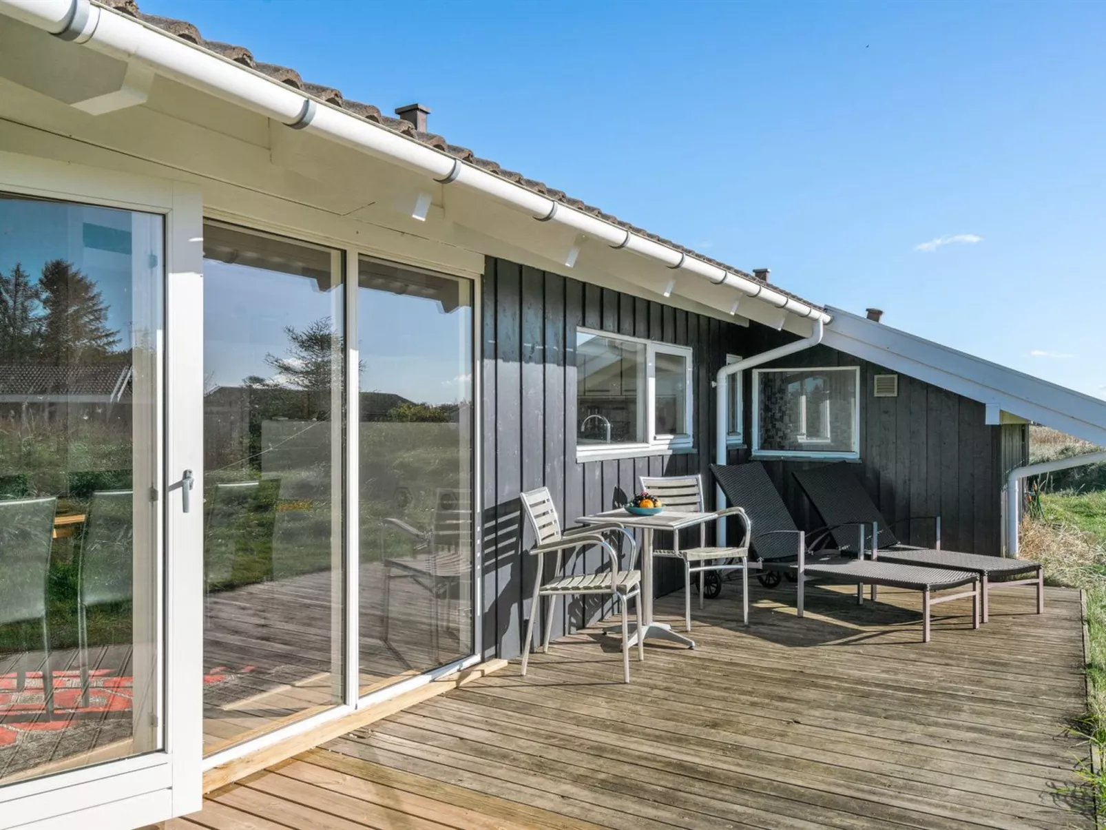 "Bothilda" - 660m from the sea-Drinnen