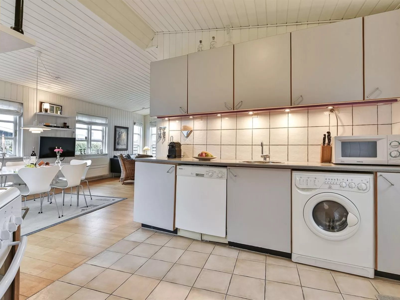 "Viljami" - 20m from the sea-Drinnen