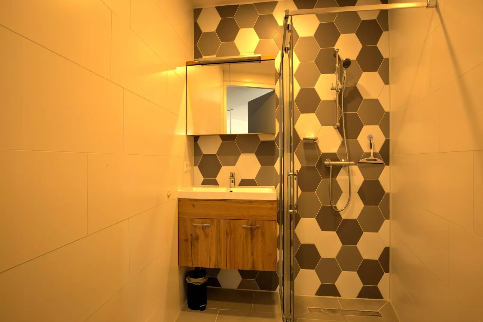 NR 2-Badezimmer