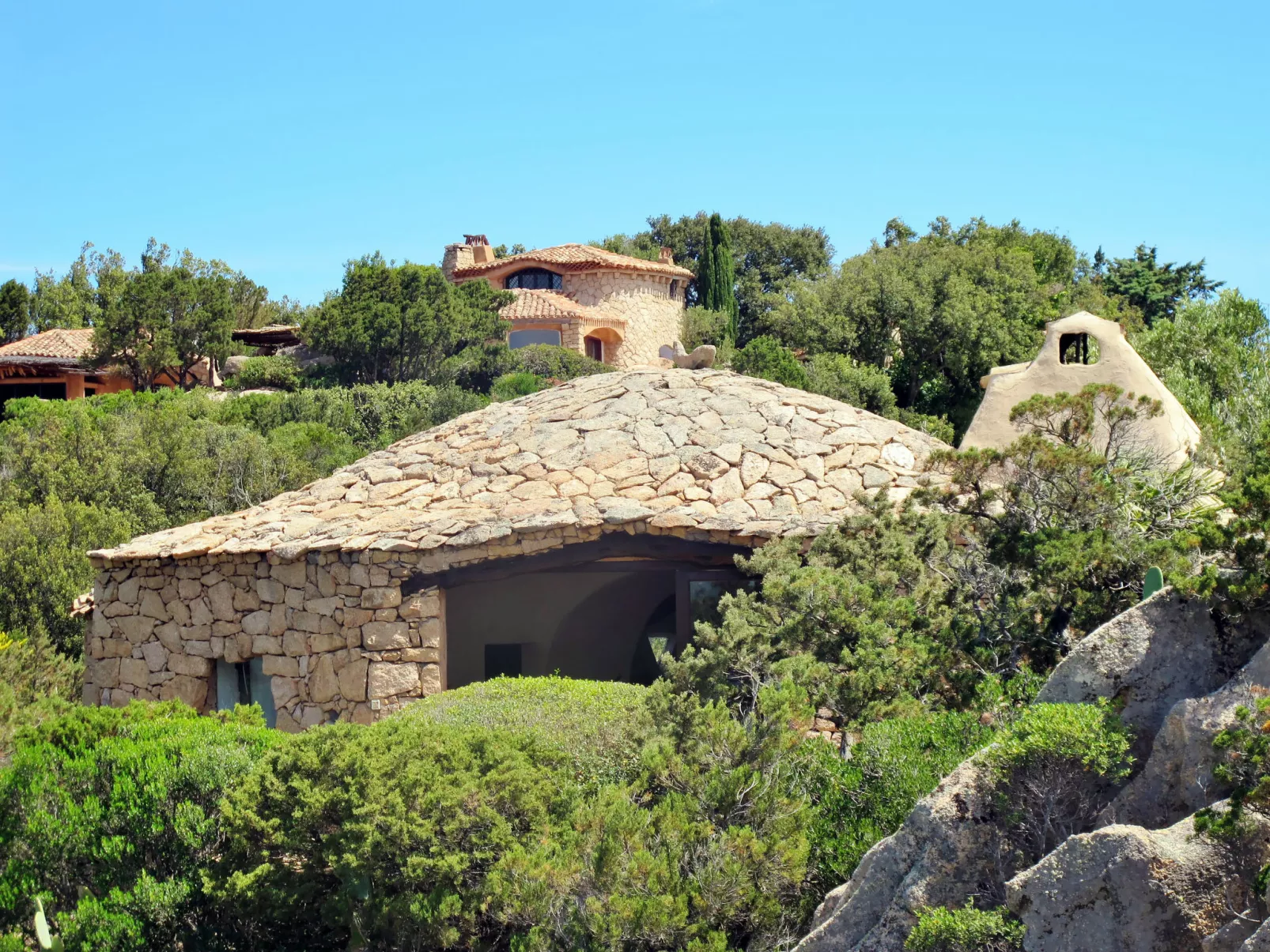 Roccia di Volpe-Outside