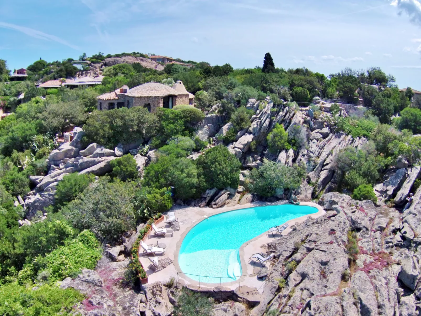 Roccia di Volpe-Outside