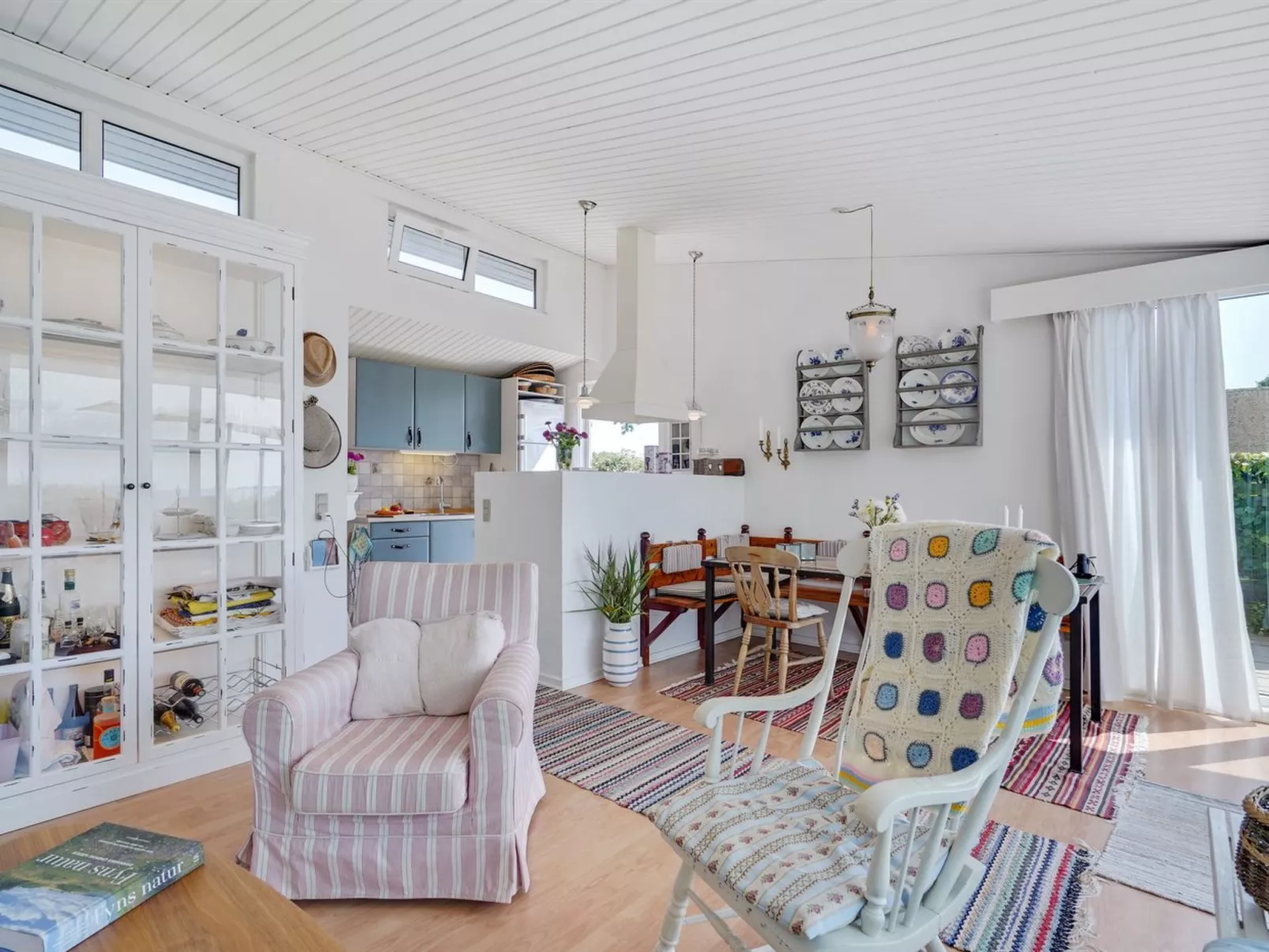 "Daike" - 25m from the sea-Inside