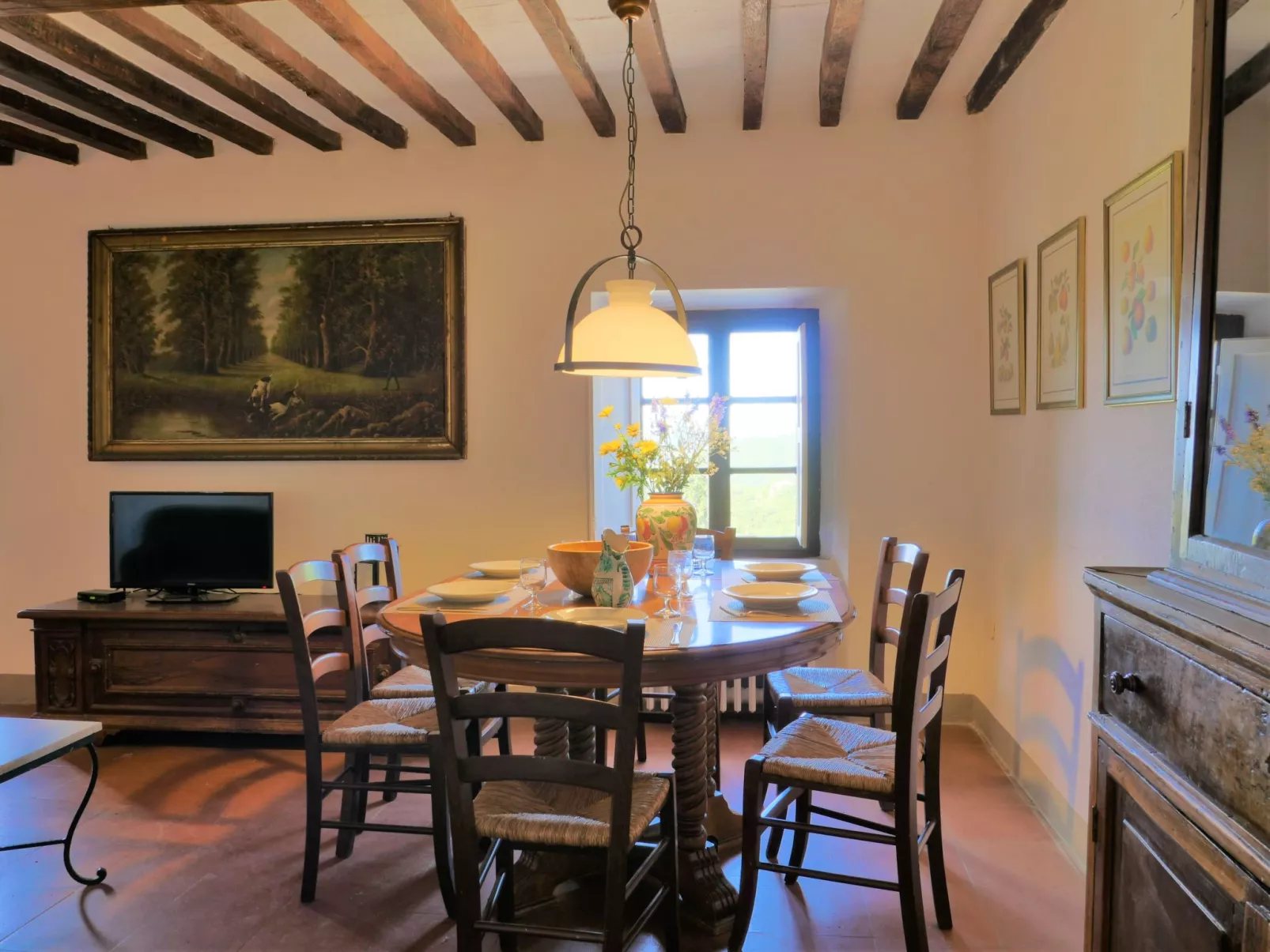 La Torre-Inside