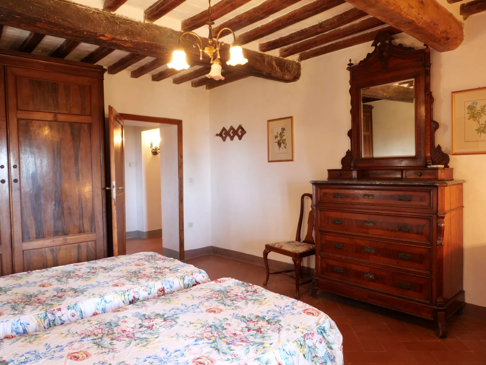 La Torre-Inside
