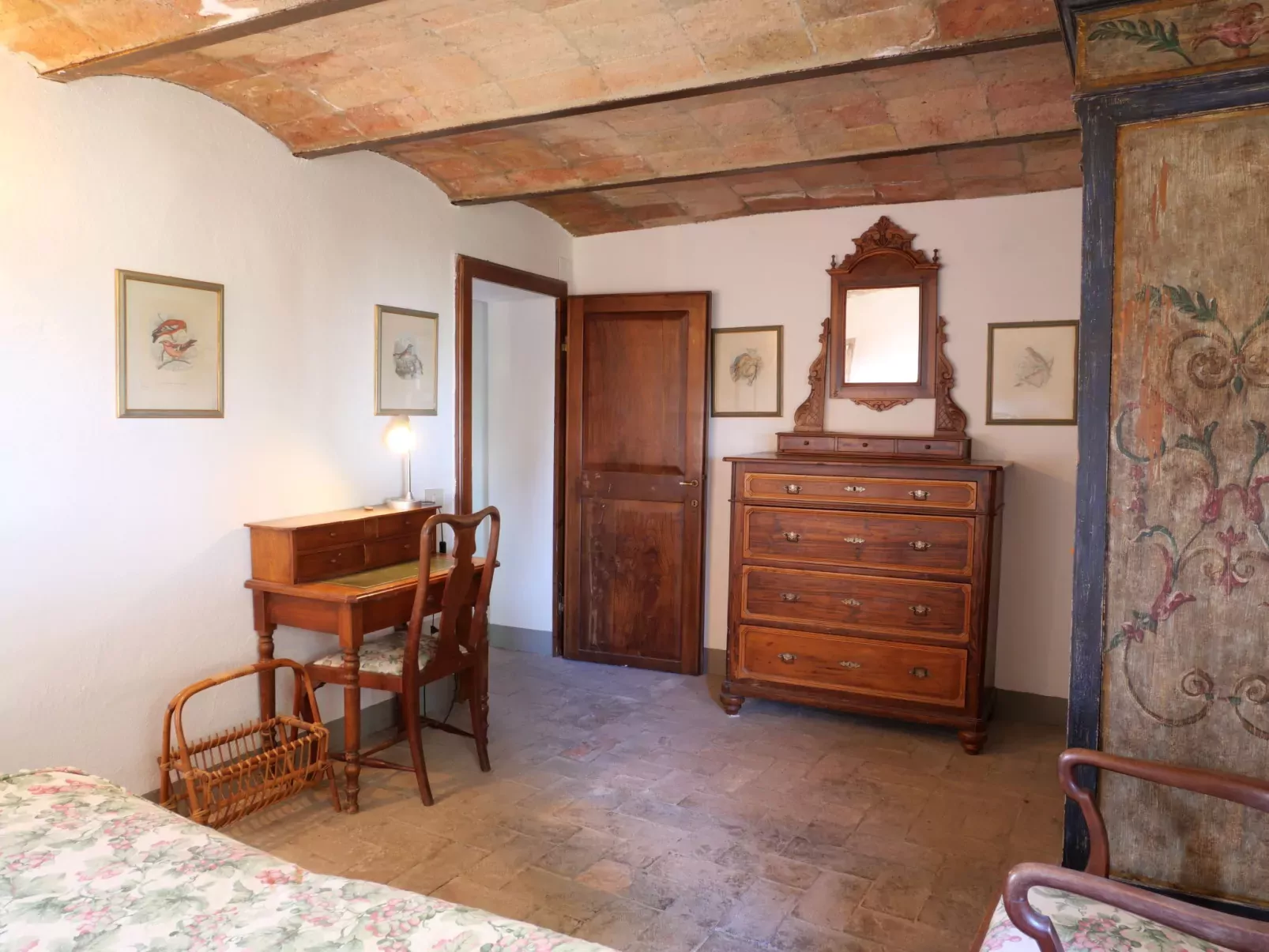 La Torre-Inside
