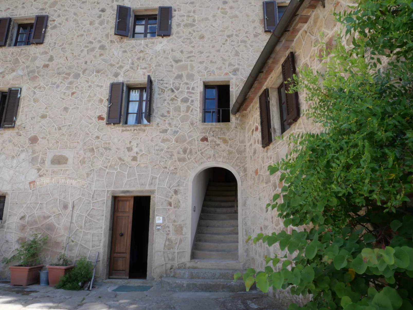 La Torre-Outside