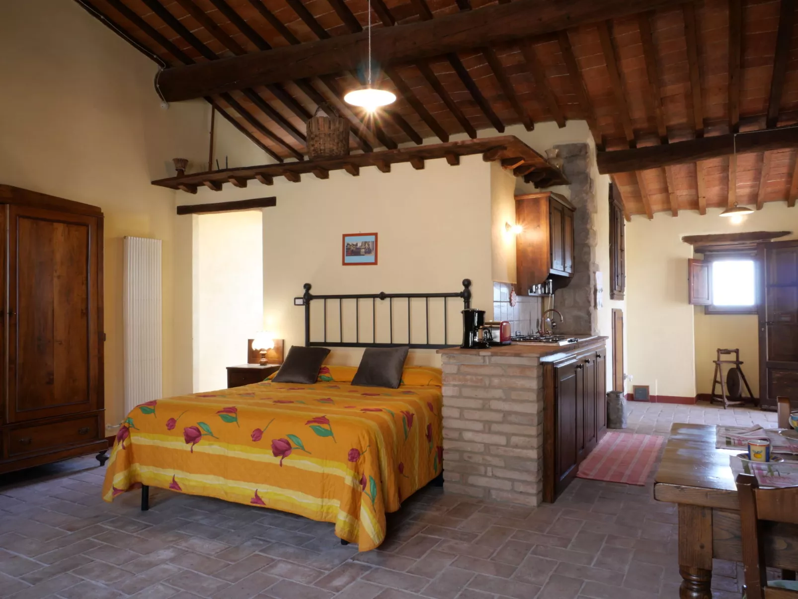 Mimosa - Borgo la Civitella-Drinnen