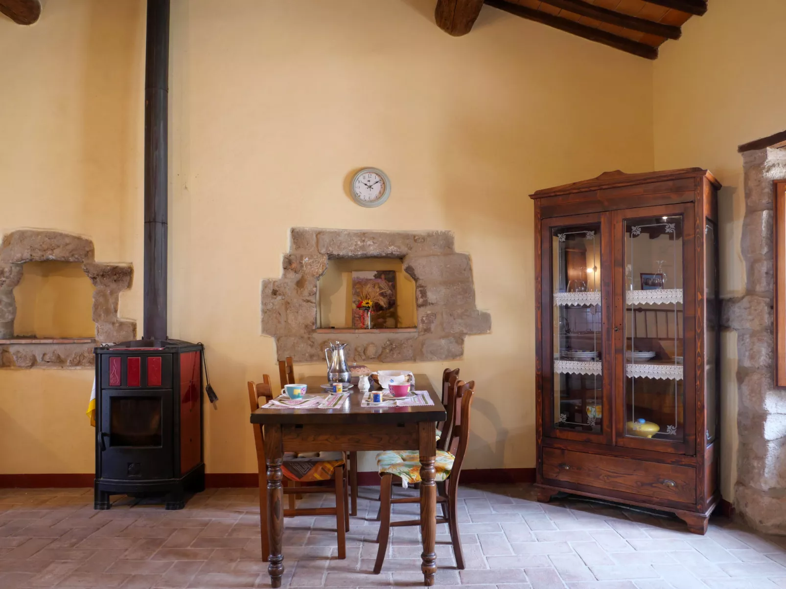 Mimosa - Borgo la Civitella-Drinnen