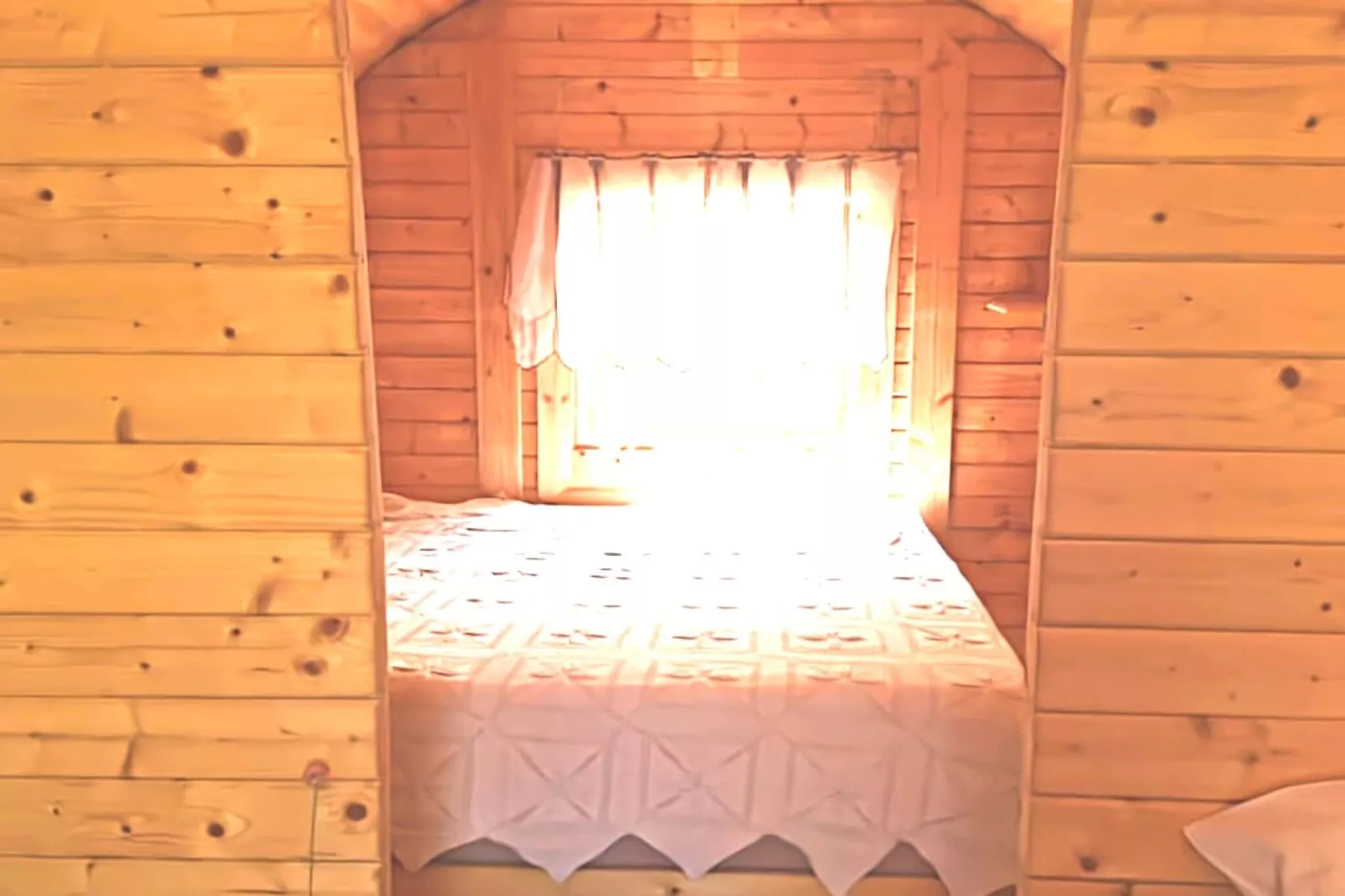 Tonneaux Sarrians-Bedroom