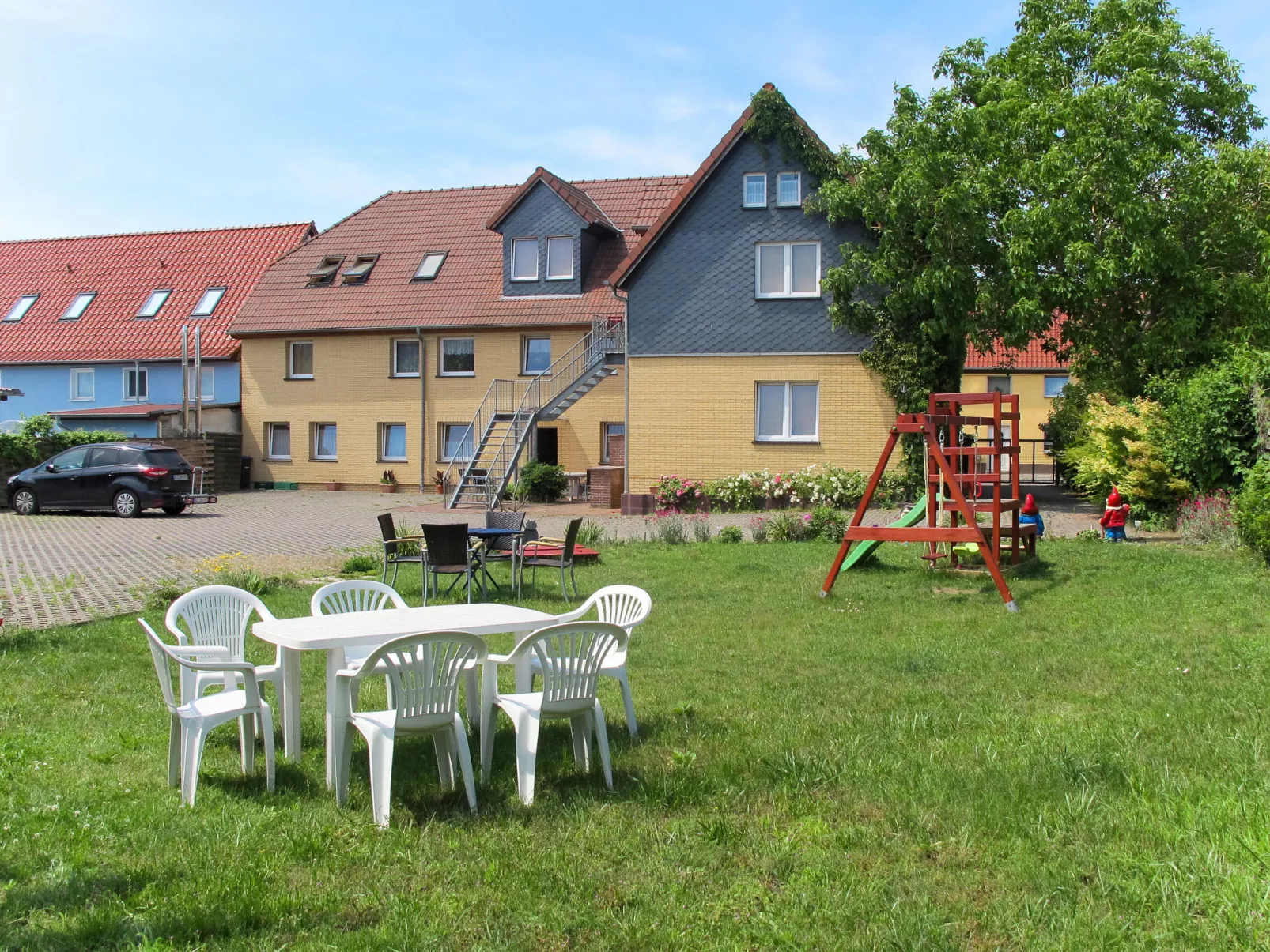 Old Hüsung-Outside