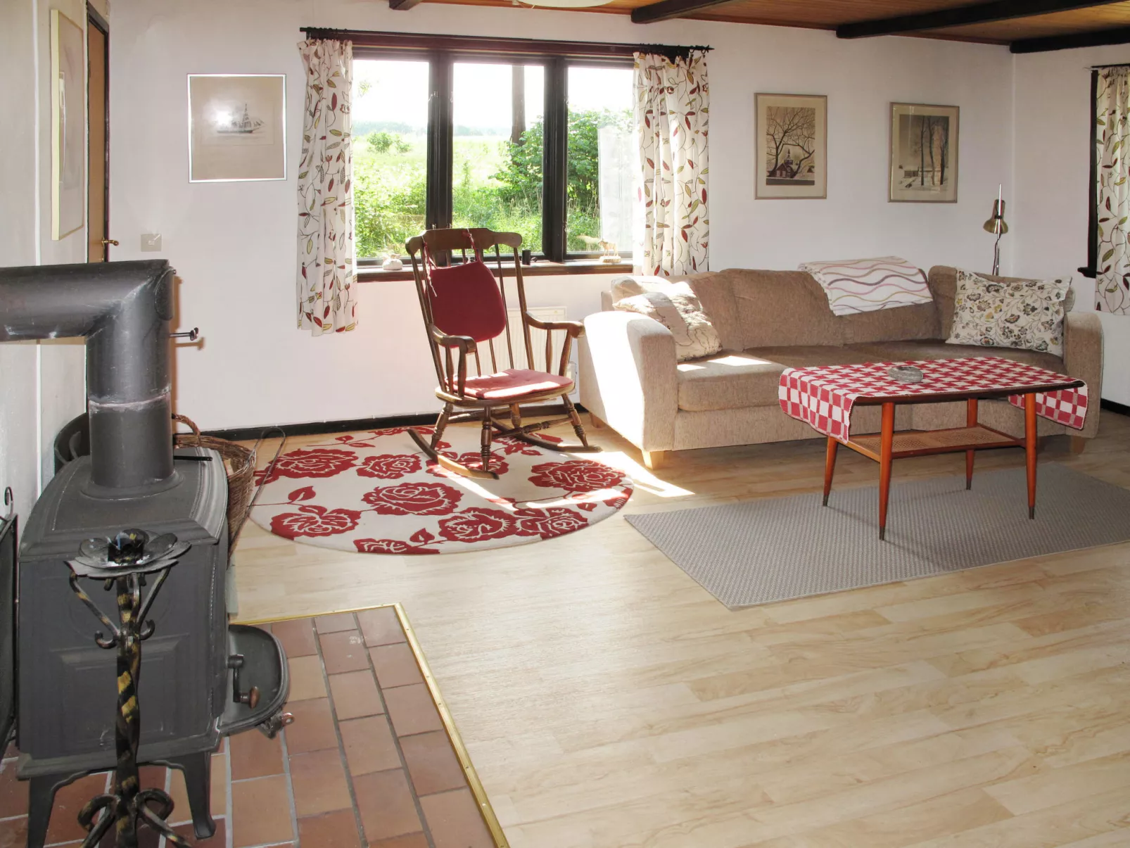 Kjuge Gula Huset-Inside