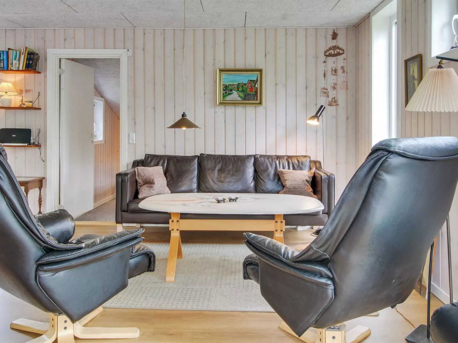 "Nielsine" - 1.5km from the sea-Inside