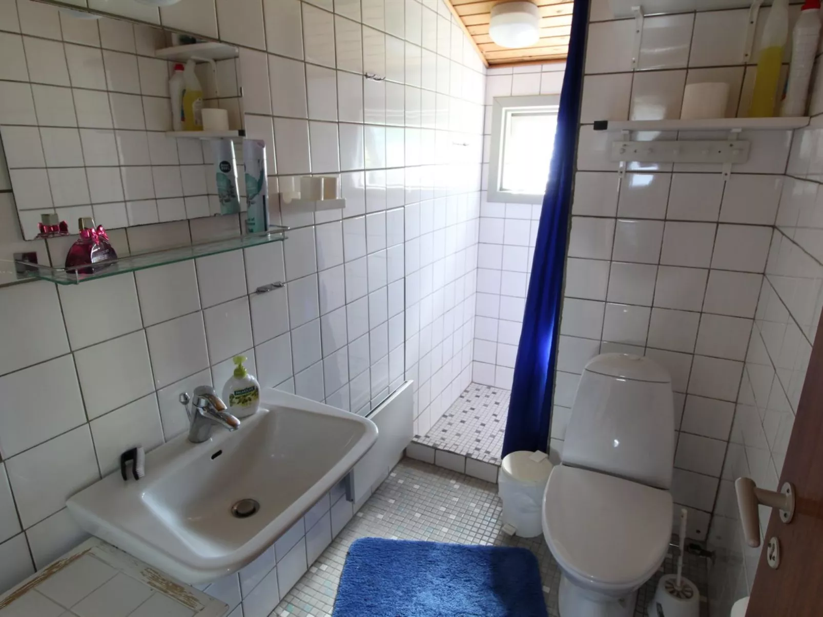 "Nielsine" - 1.5km from the sea-Inside