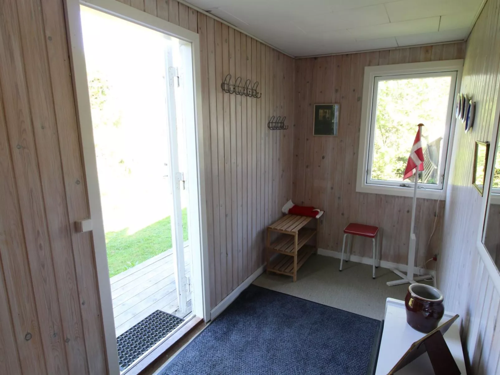 "Nielsine" - 1.5km from the sea-Inside