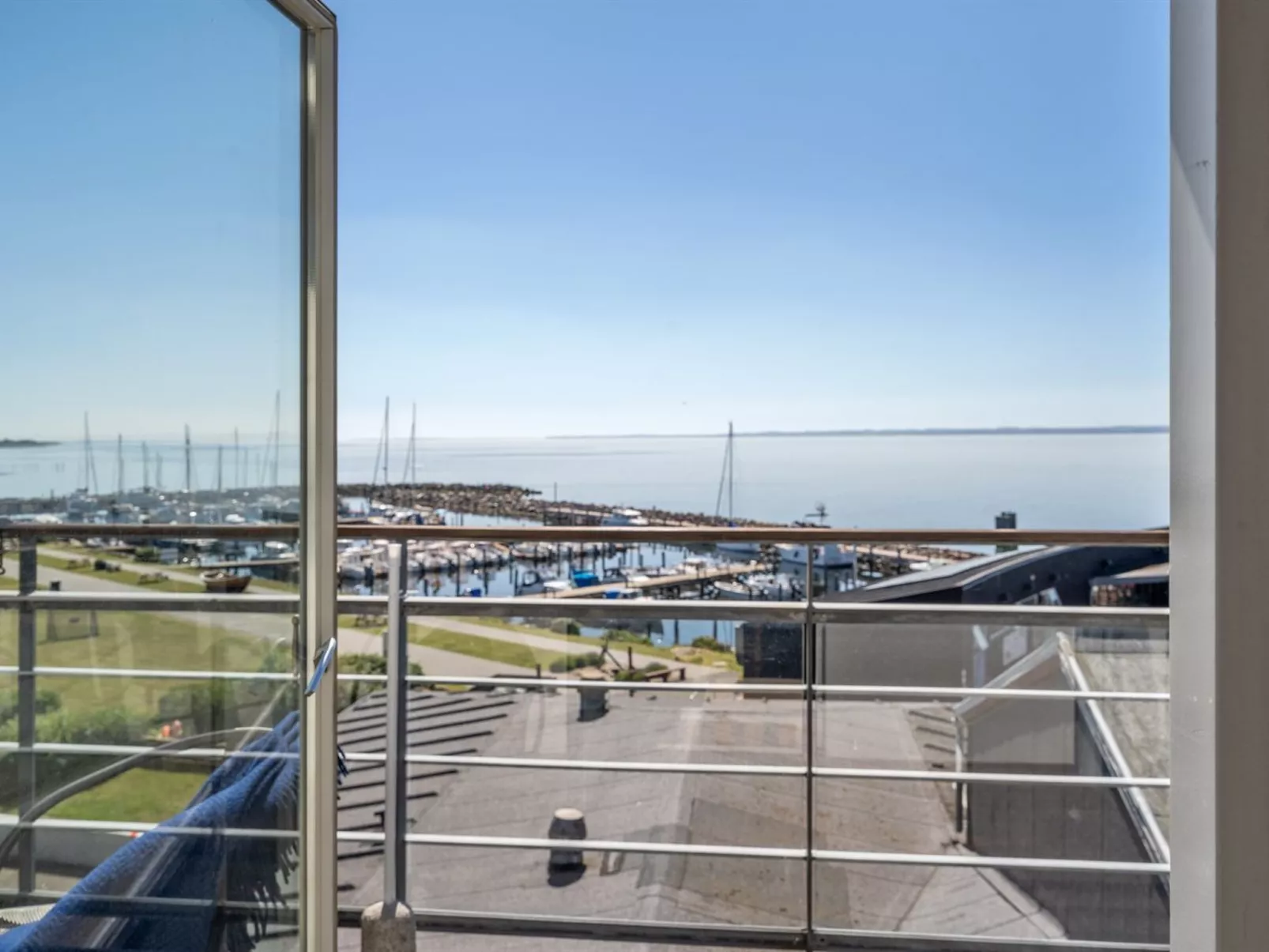 "Axlan" - 50m from the sea-Outside