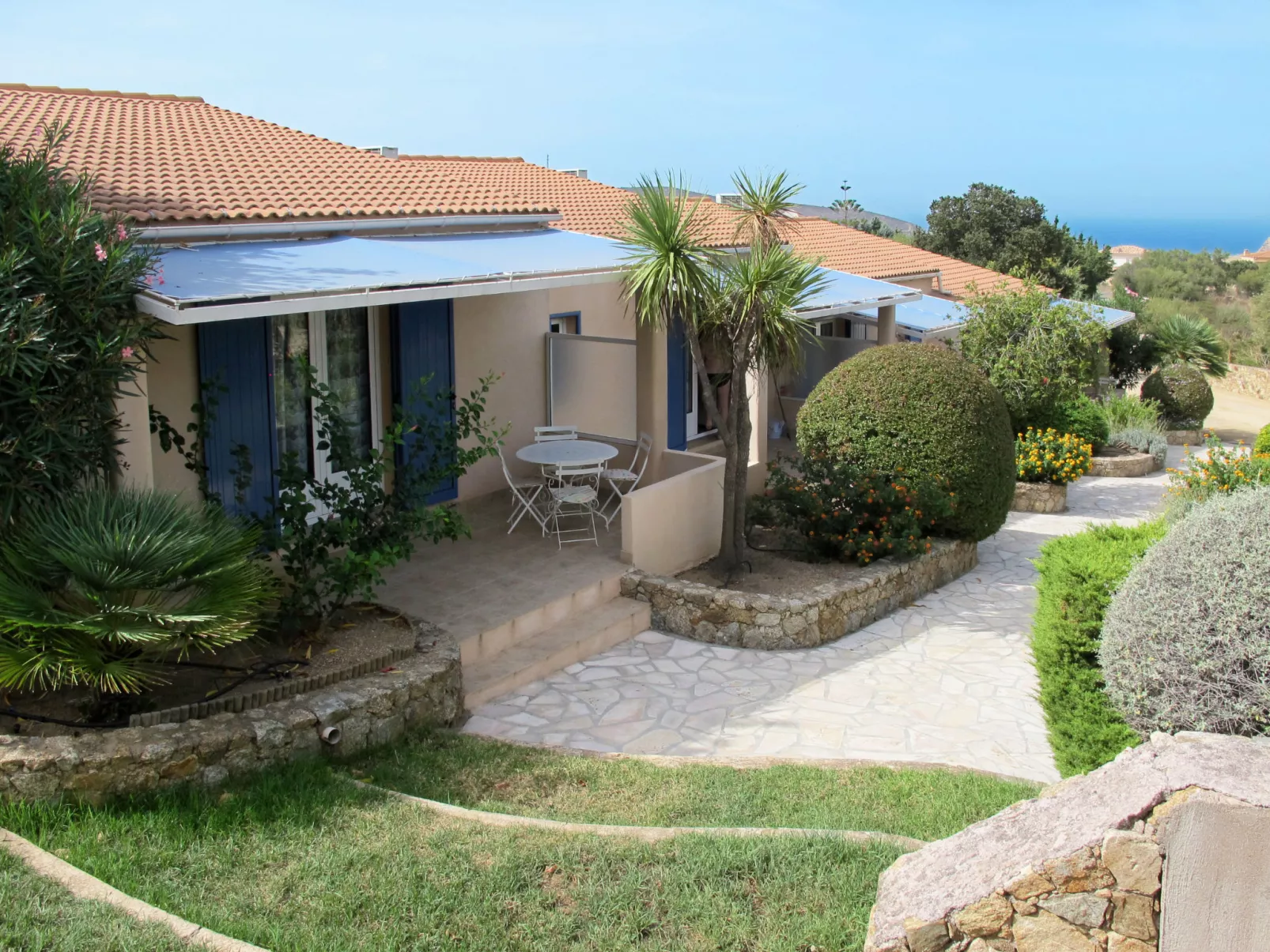 San Antoine-Outside