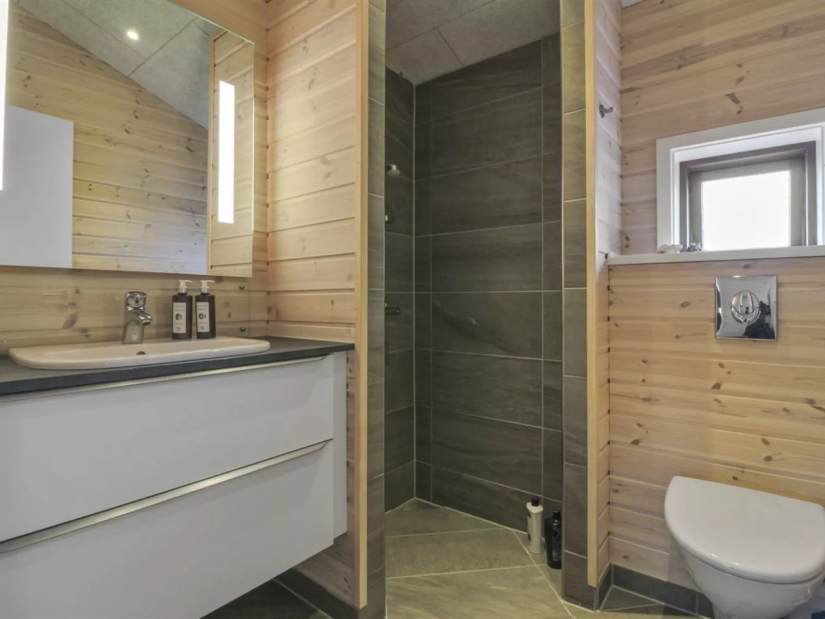 "Tuire" - 250m from the sea-Inside