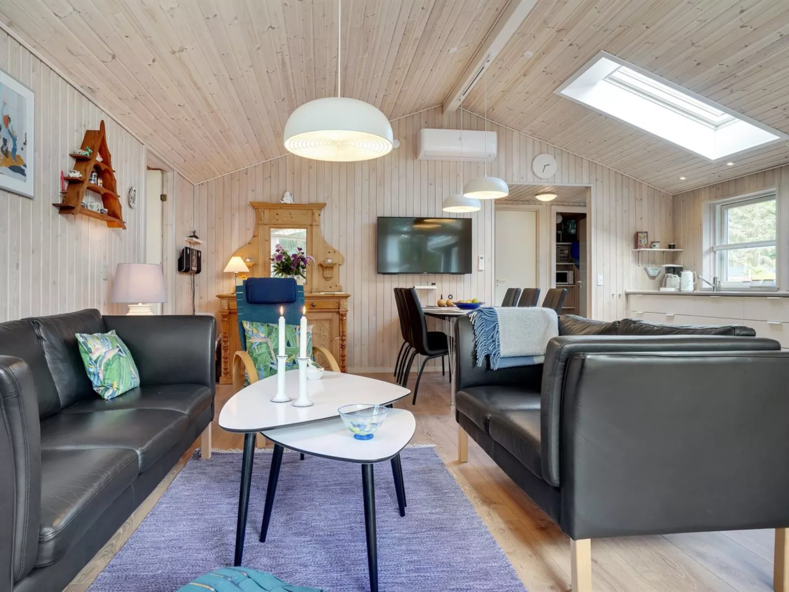 "Delco" - 200m from the sea-Inside