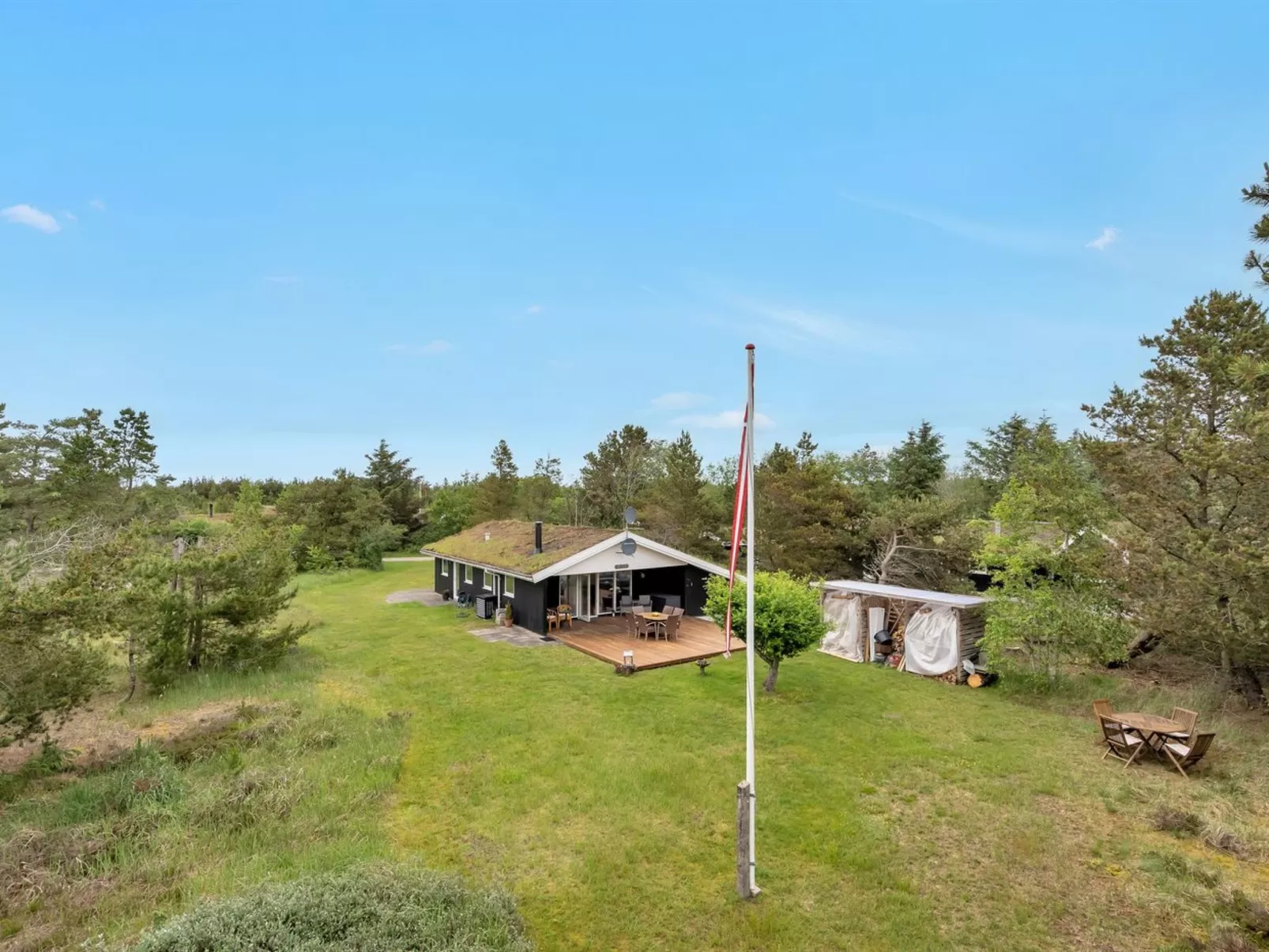 "Dirch" - 1.5km from the sea-Outside
