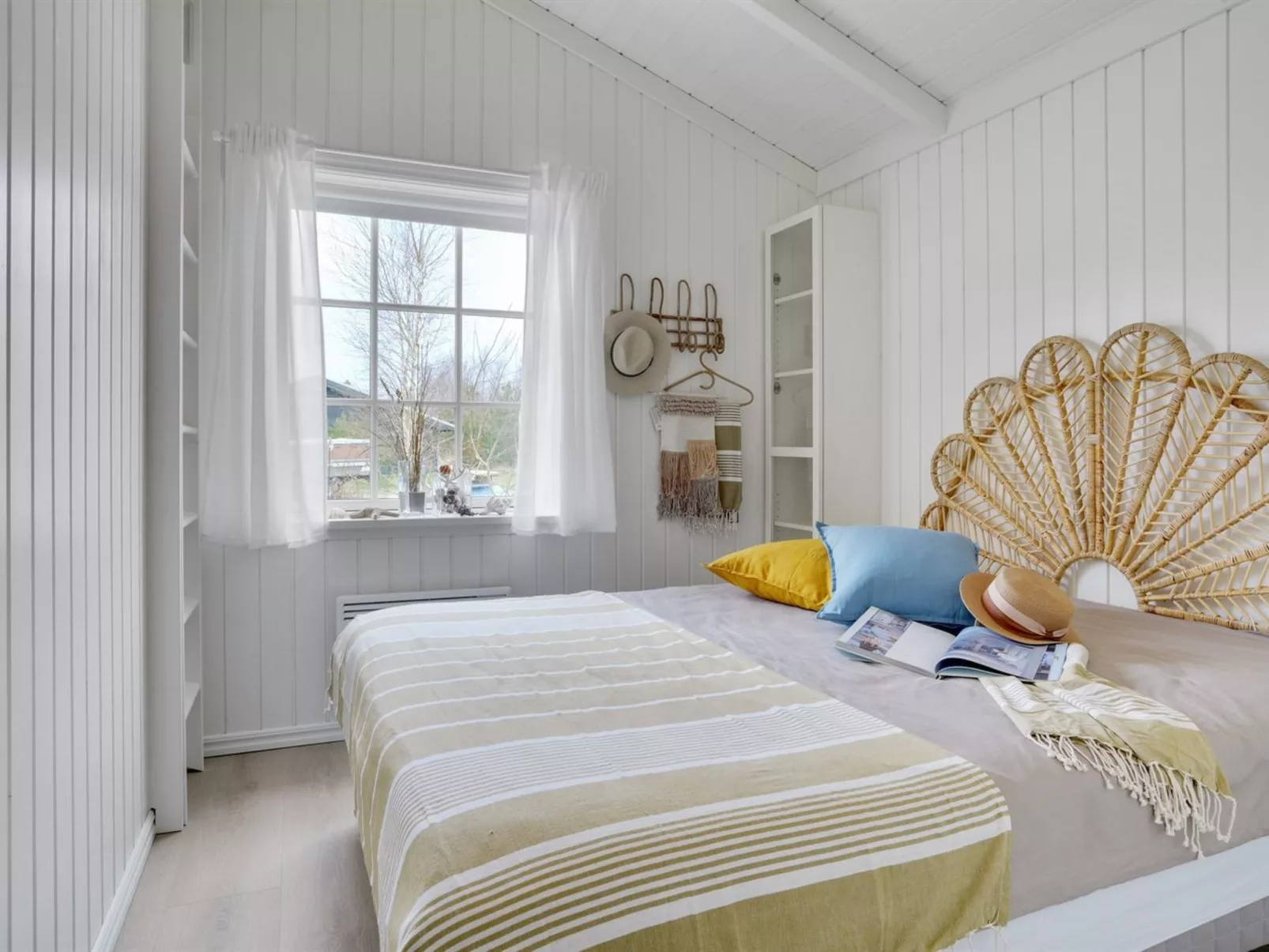 "Fido" - 300m from the sea-Inside