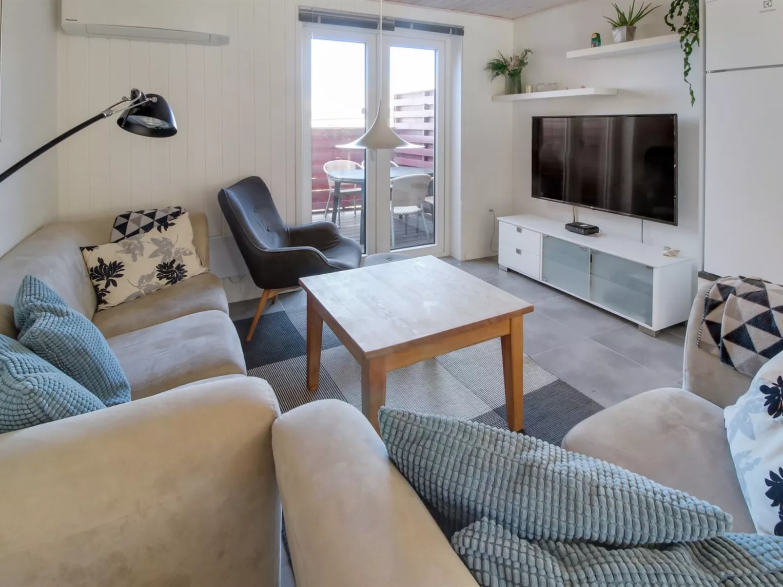 "Alissa" - 400m from the sea-Inside