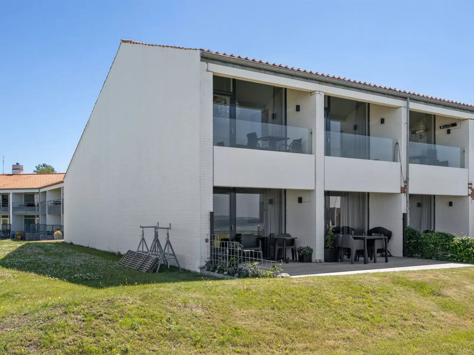"Elvin" - 20m from the sea-Outside