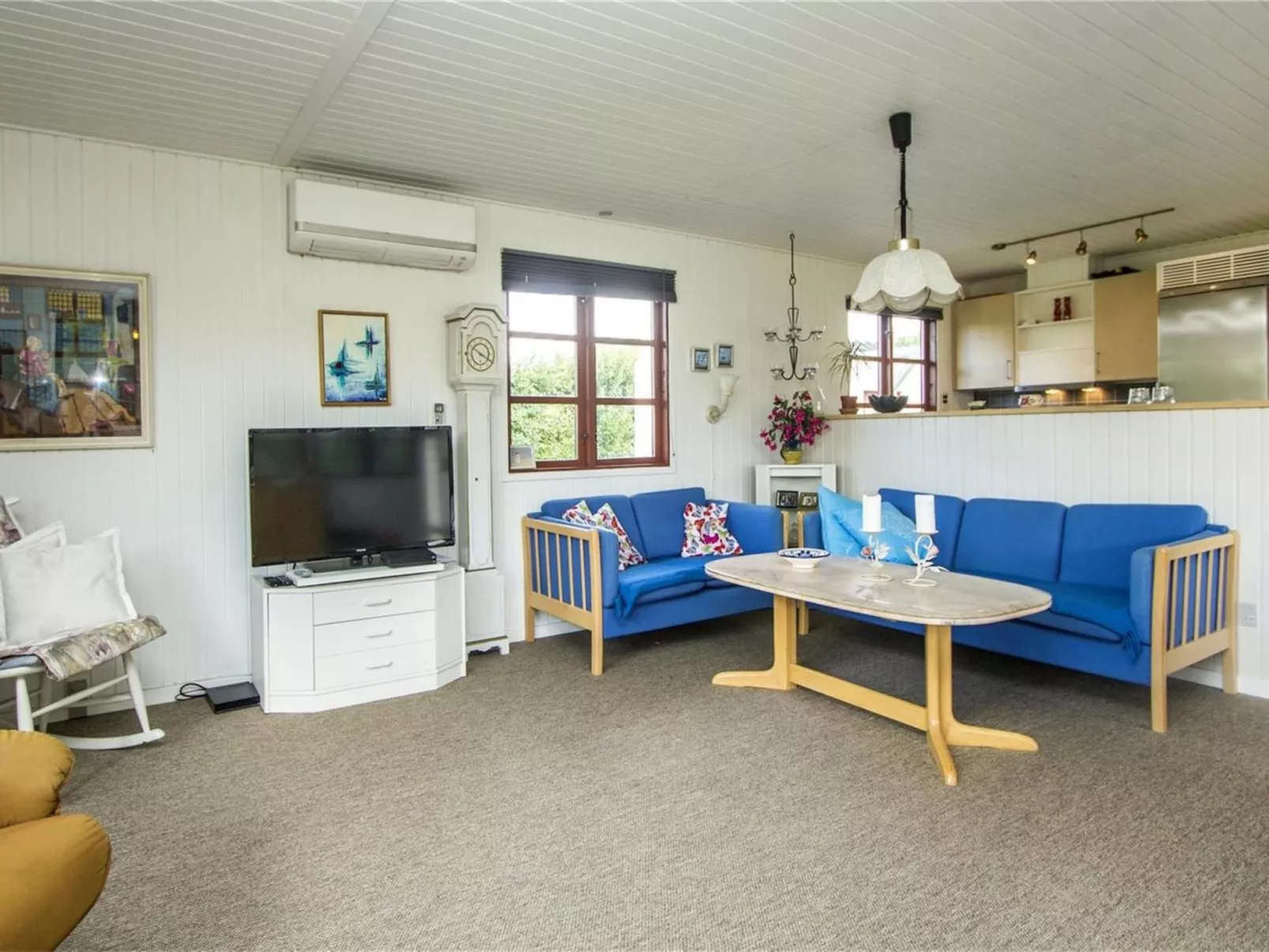 "Gunhil" - 200m from the sea-Inside