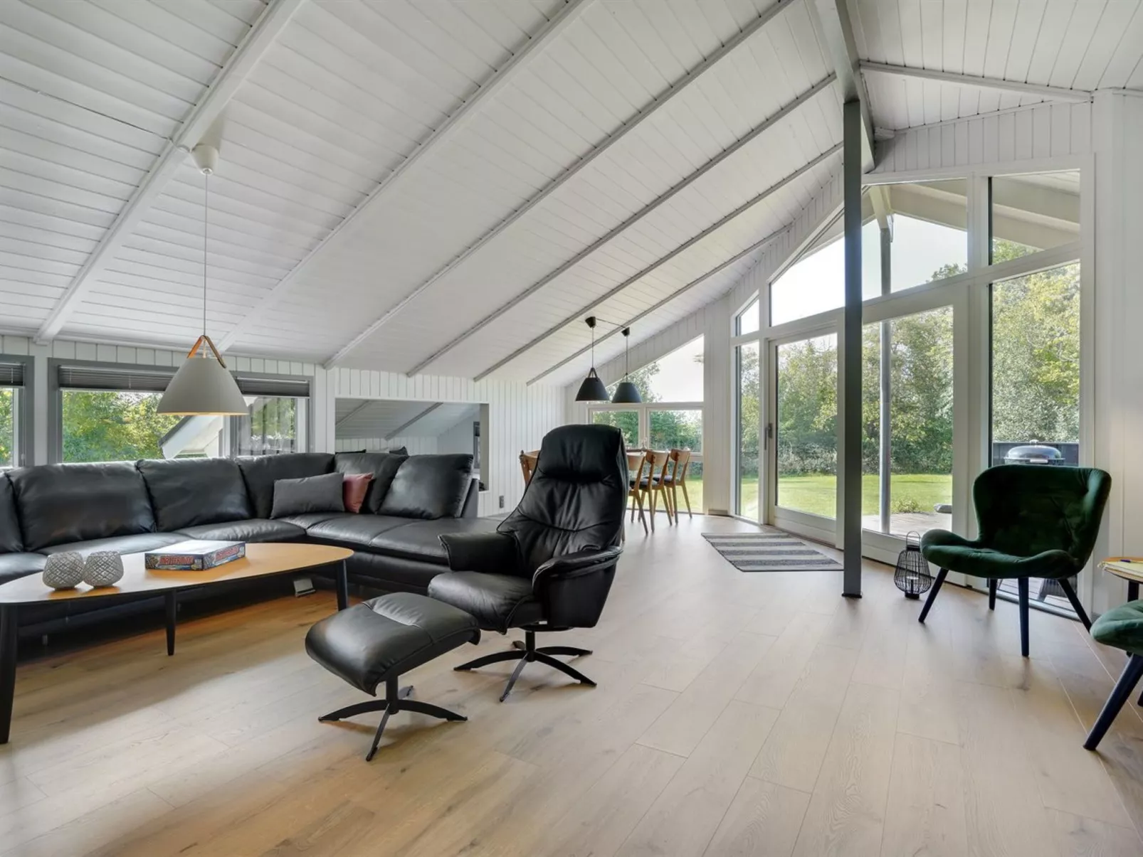 "Gram" - 450m from the sea-Inside