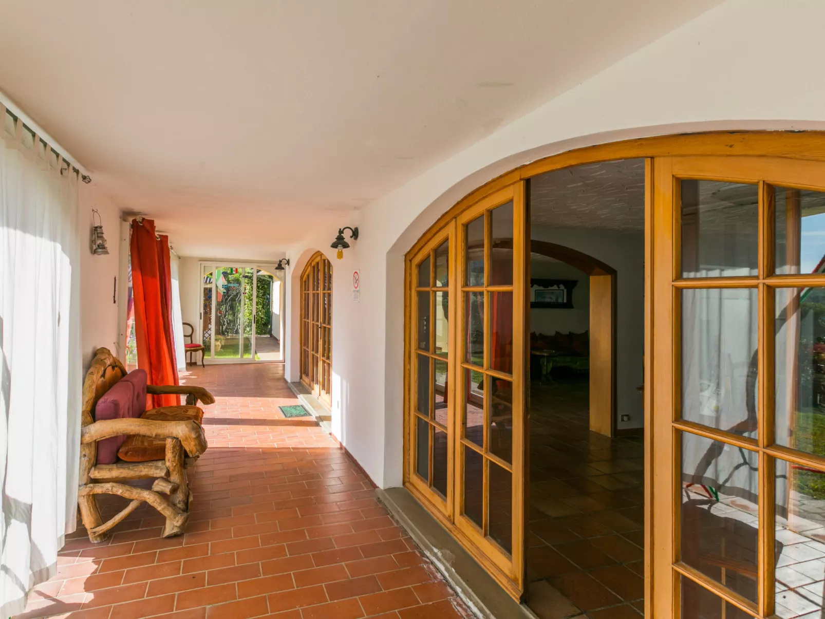 Sea View-Inside
